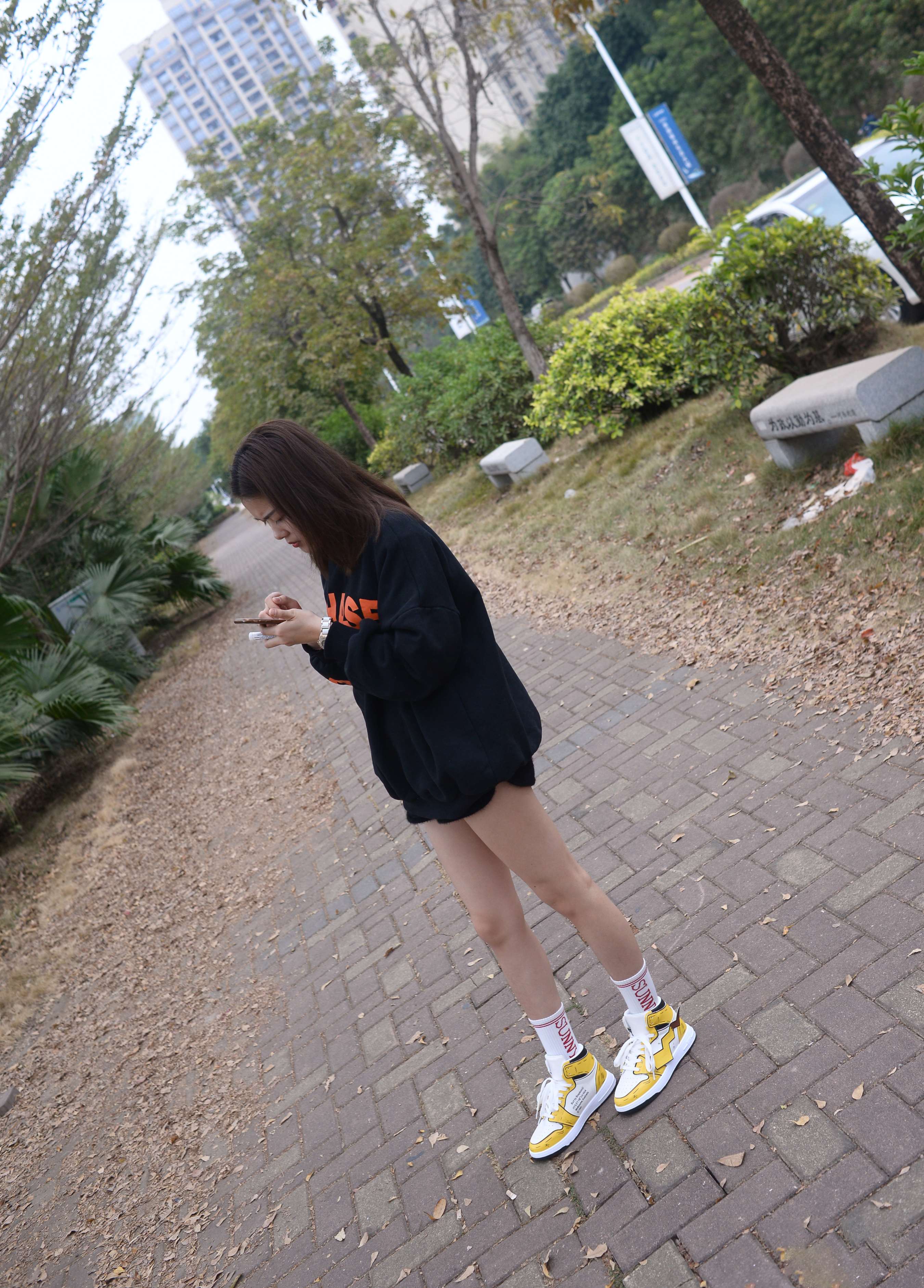 《阿雅少女 人间美满》作品图