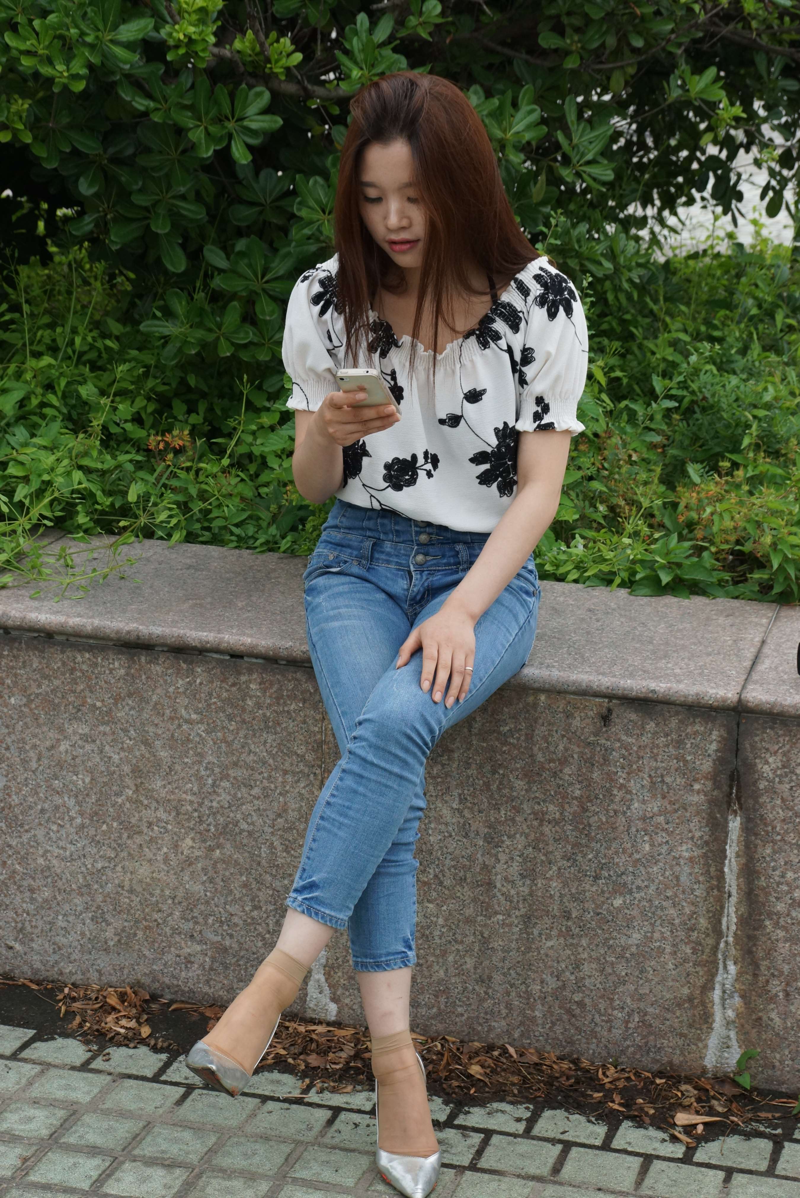 《挑鞋就是小姐姐的日常动作》作品图