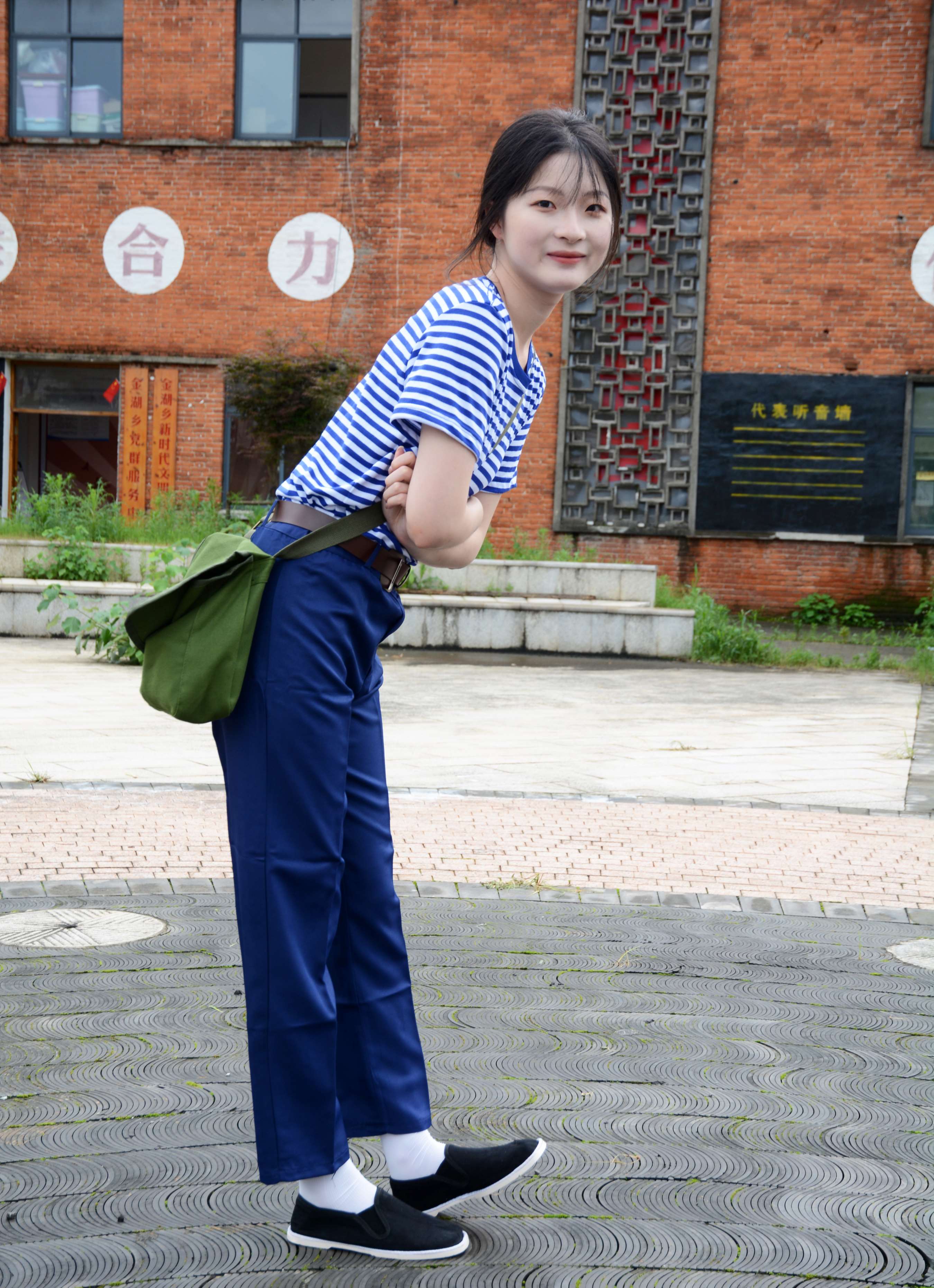 《安妮 怀旧专场》作品图