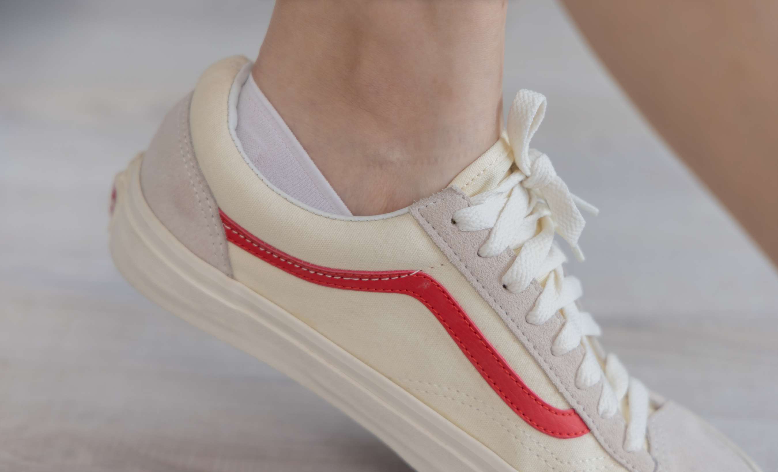 《小甜豆-板鞋、帆布鞋、短白丝、船袜》作品图