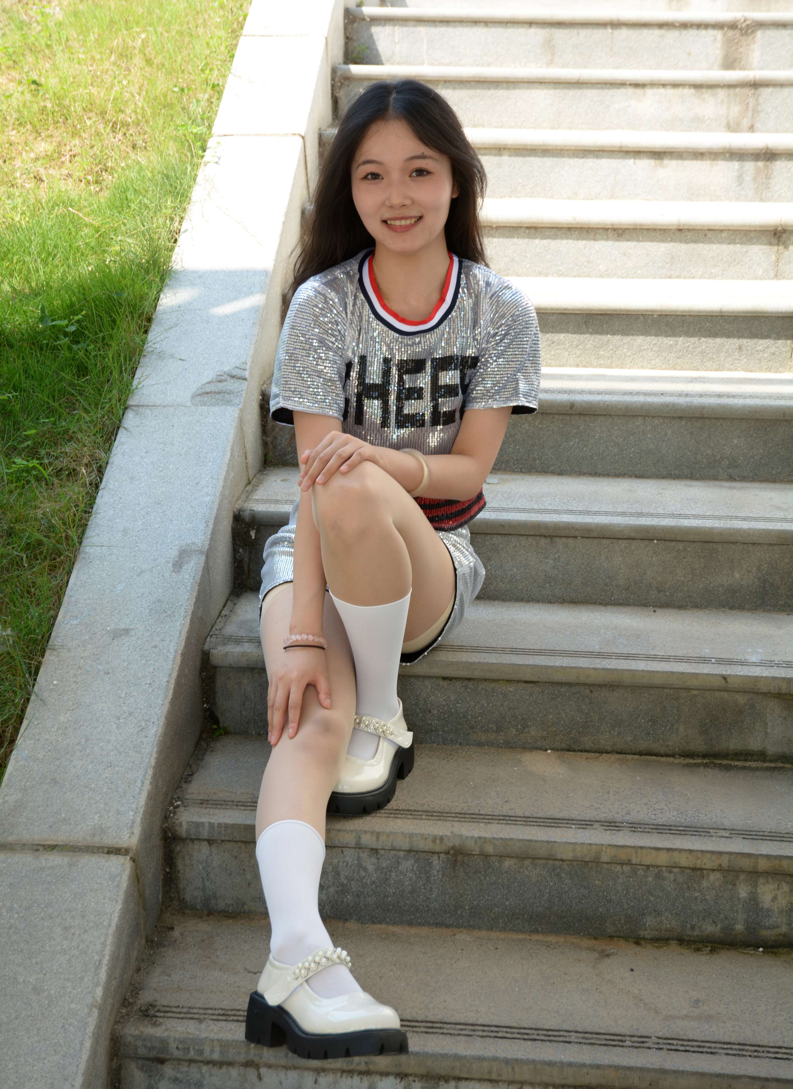 《芸芸白袜套丝》作品图