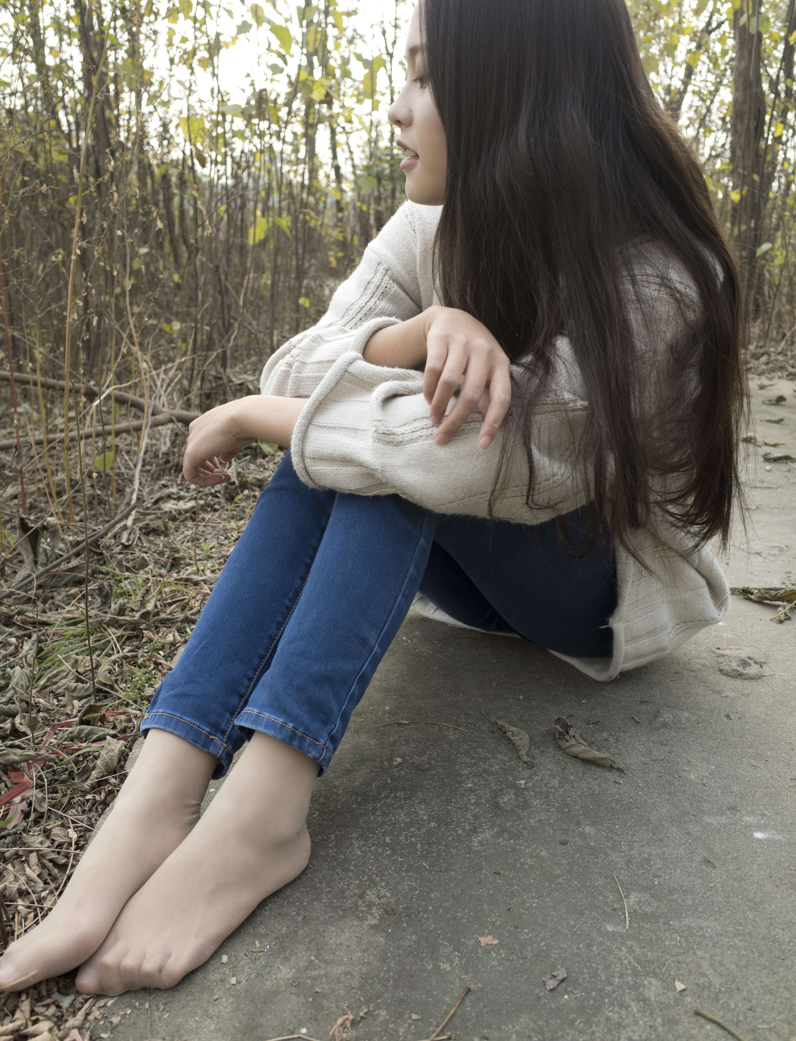 《丝足逛公园》作品图