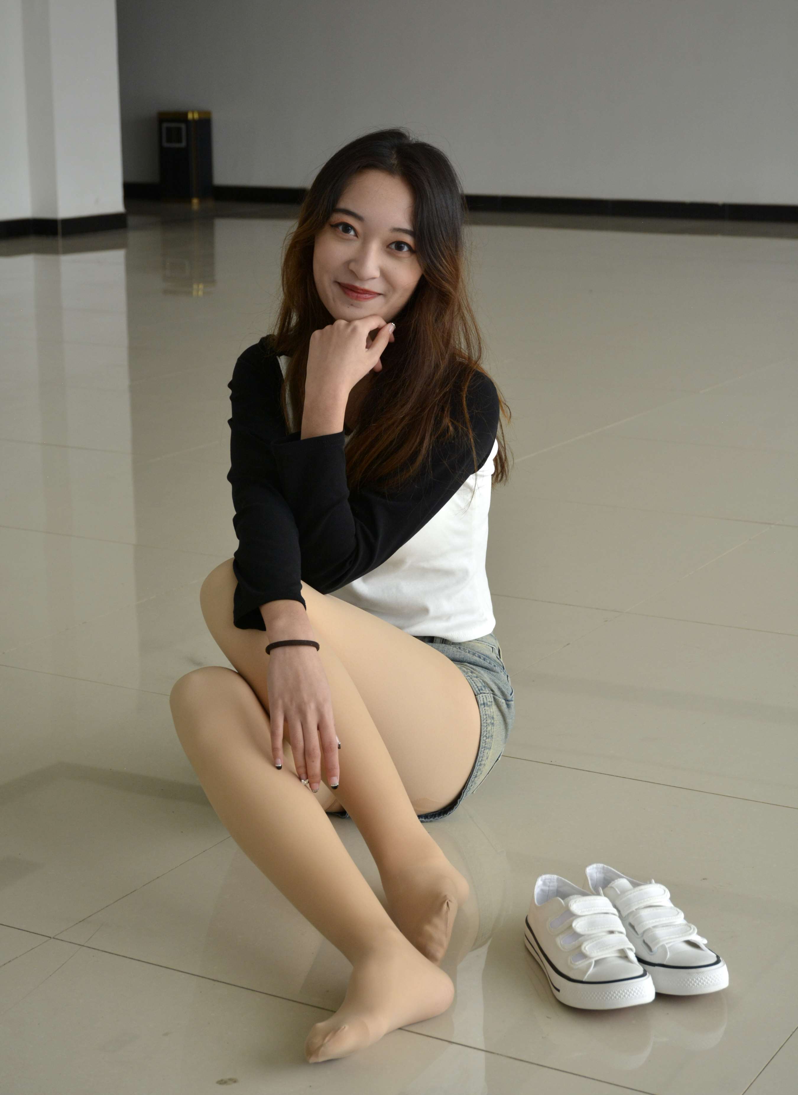 《依依 走走拍拍》作品图