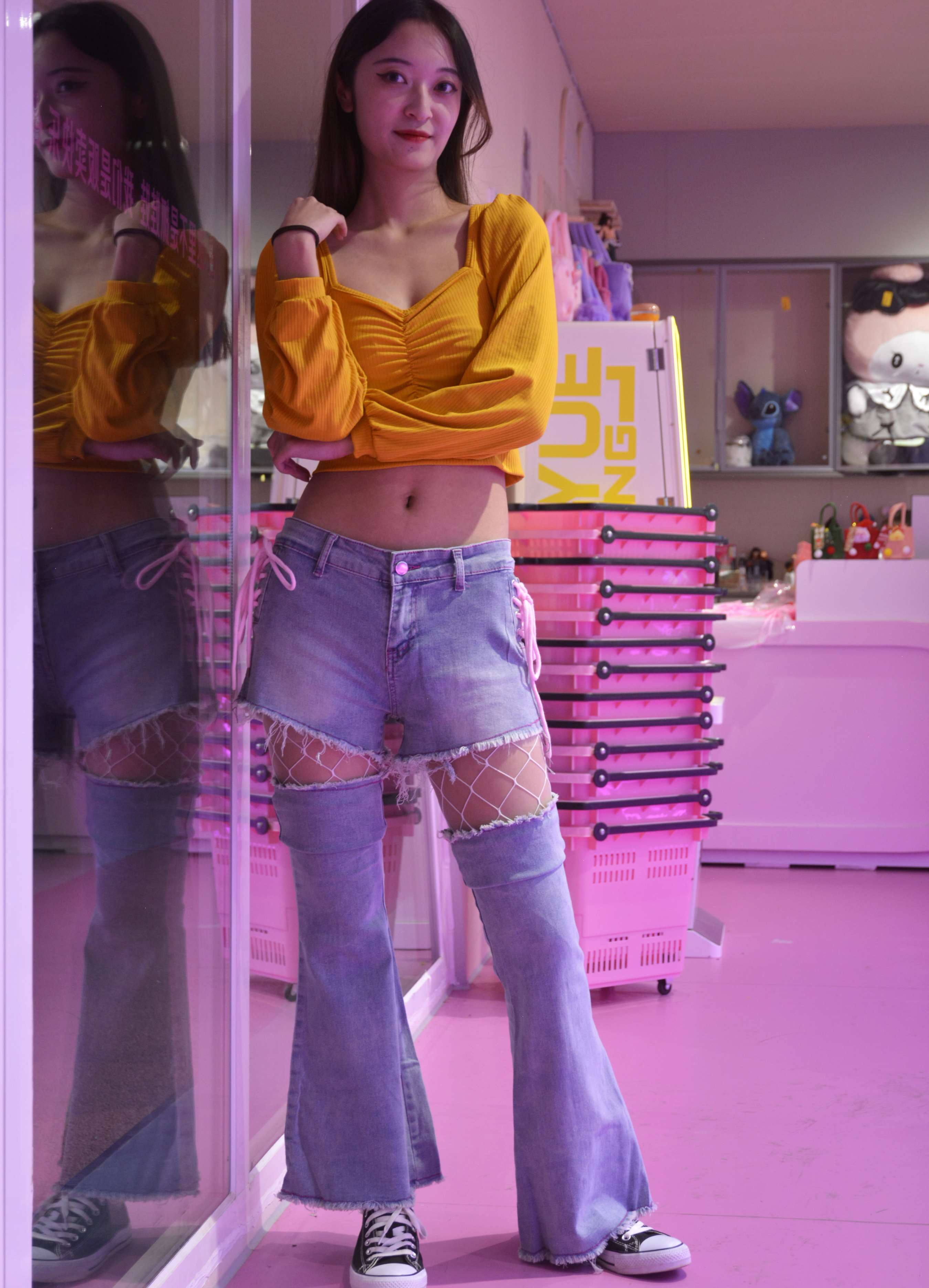 《依依 邻家女孩》作品图