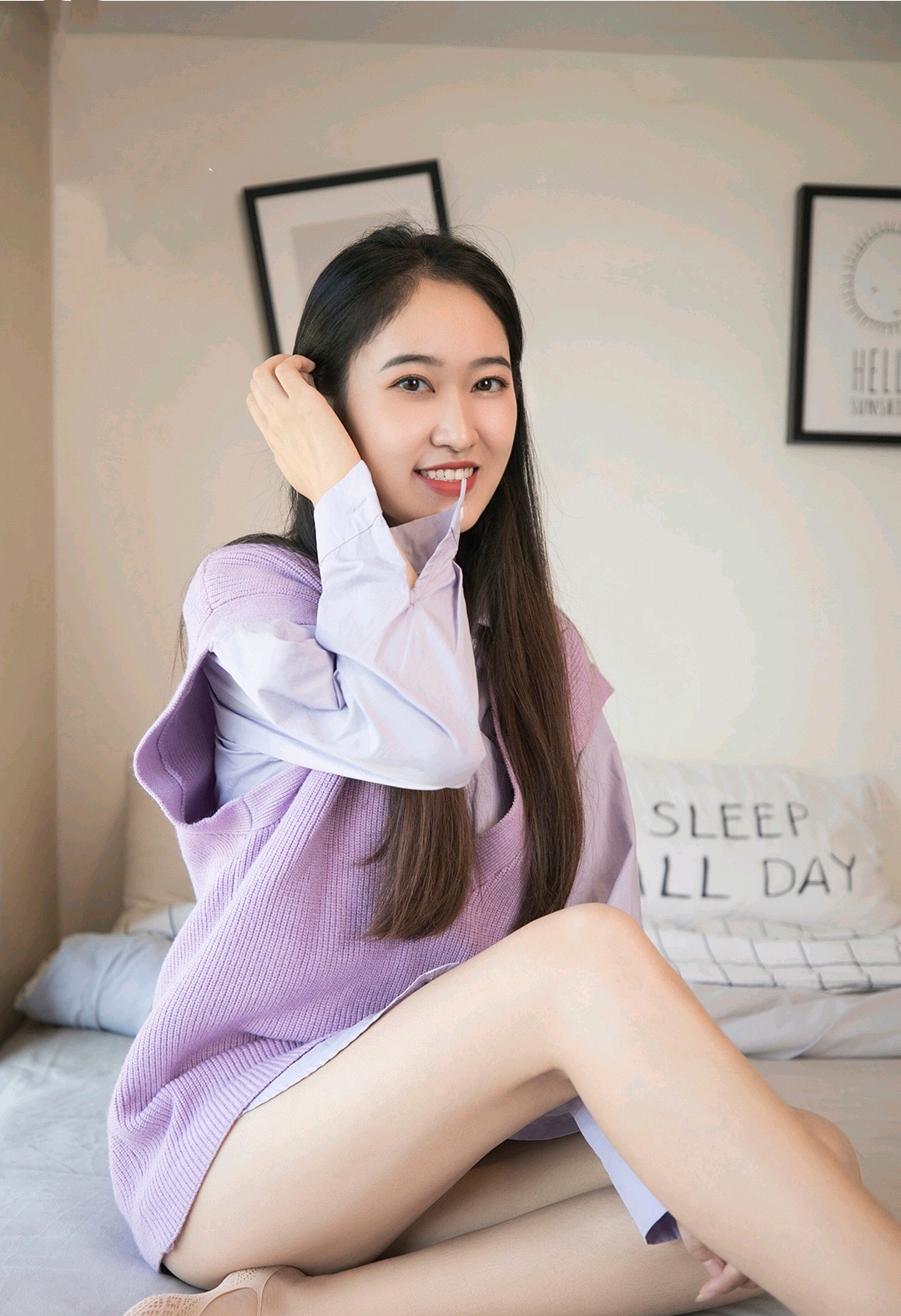 《网眼短袜小姐姐》作品图