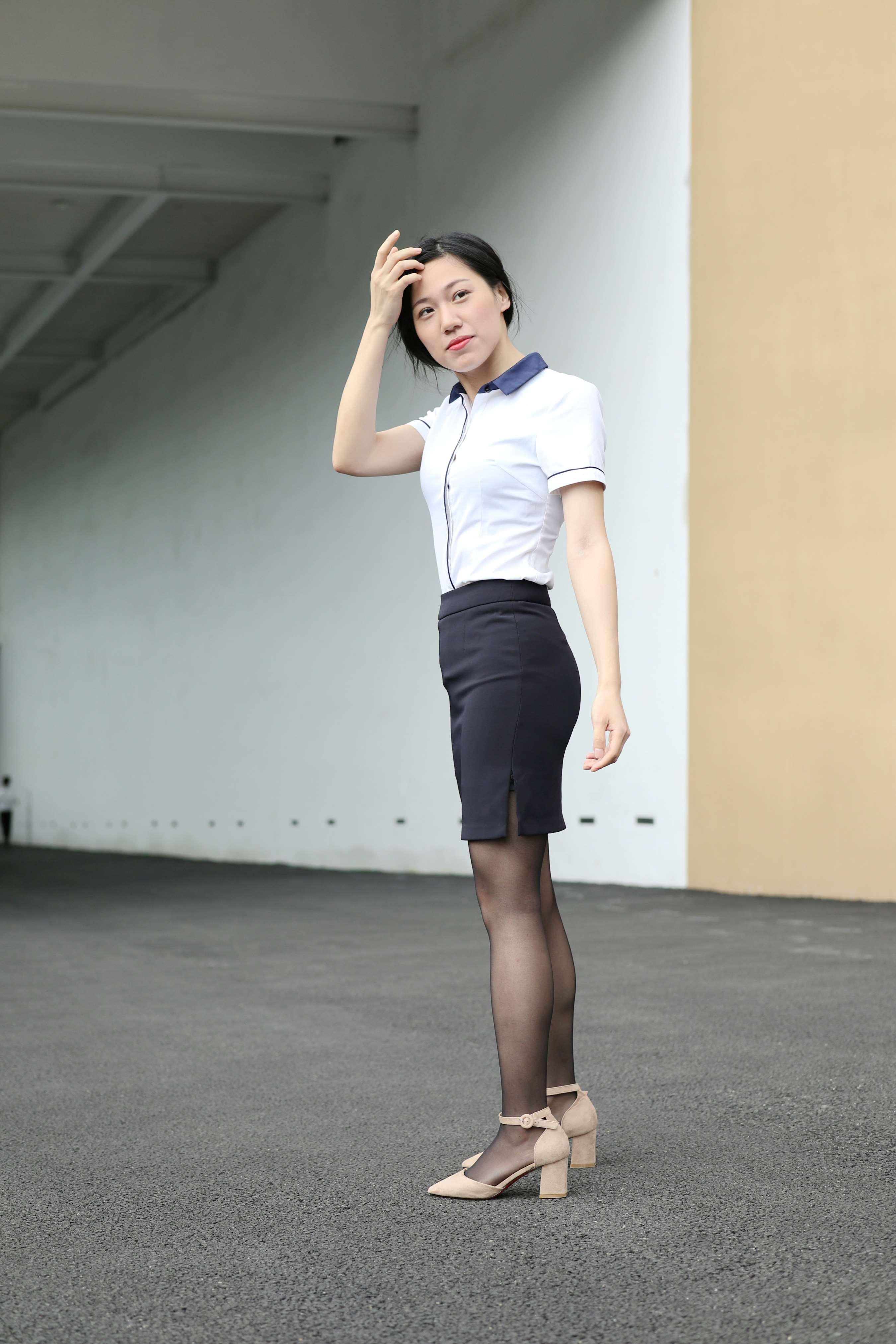 《小S OL制服の黑丝足》作品图