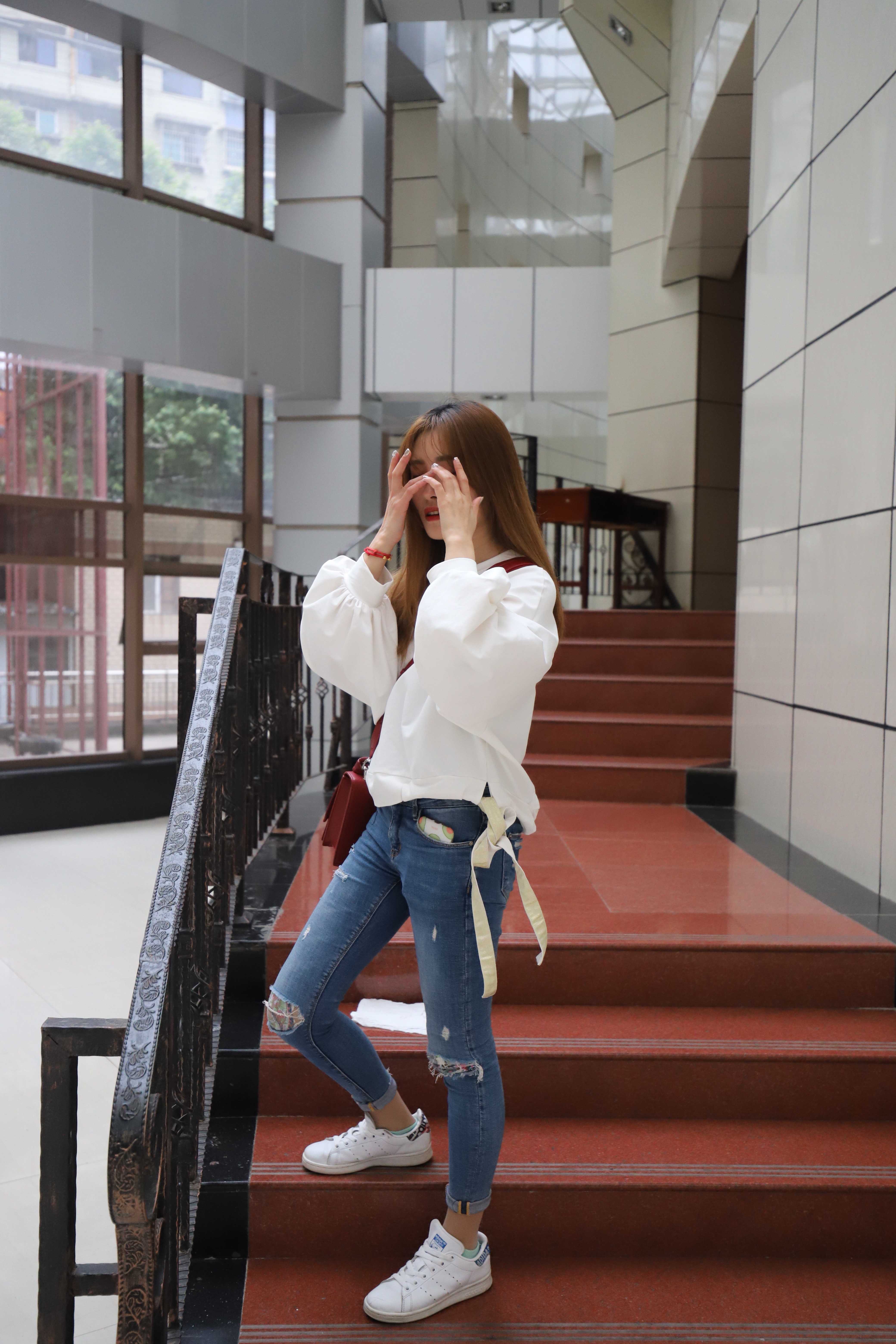 《小倩棉袜の丝袜脚》作品图