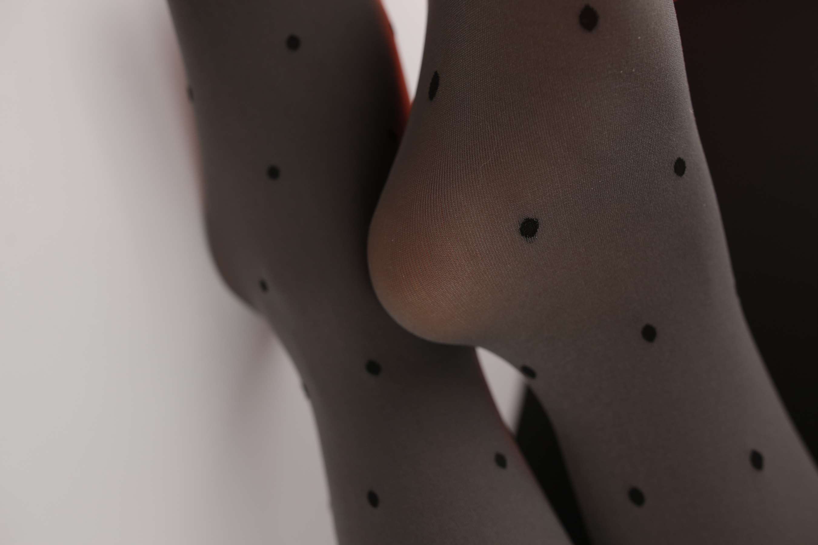 《小糖果微甜  灰色波点》作品图