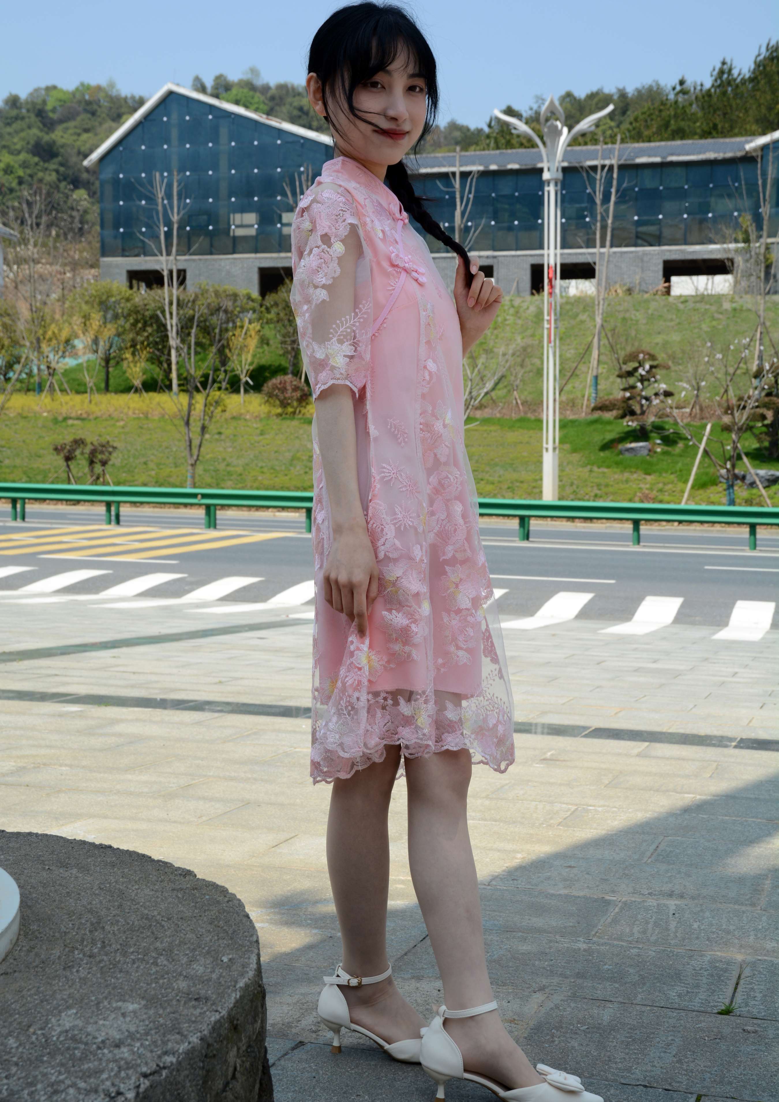 《柒柒 旗袍废墟》作品图