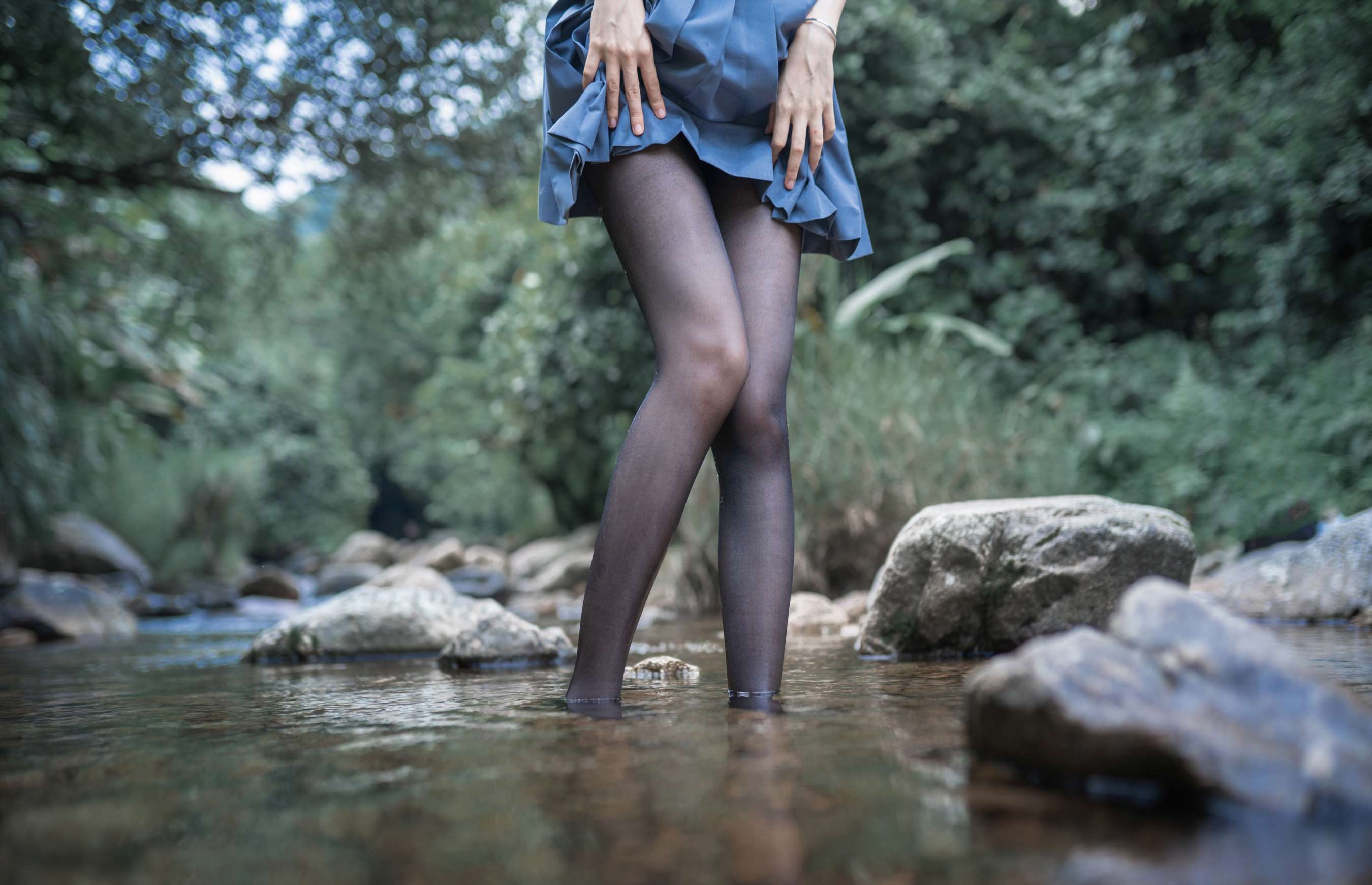 《溪边JK制服》作品图