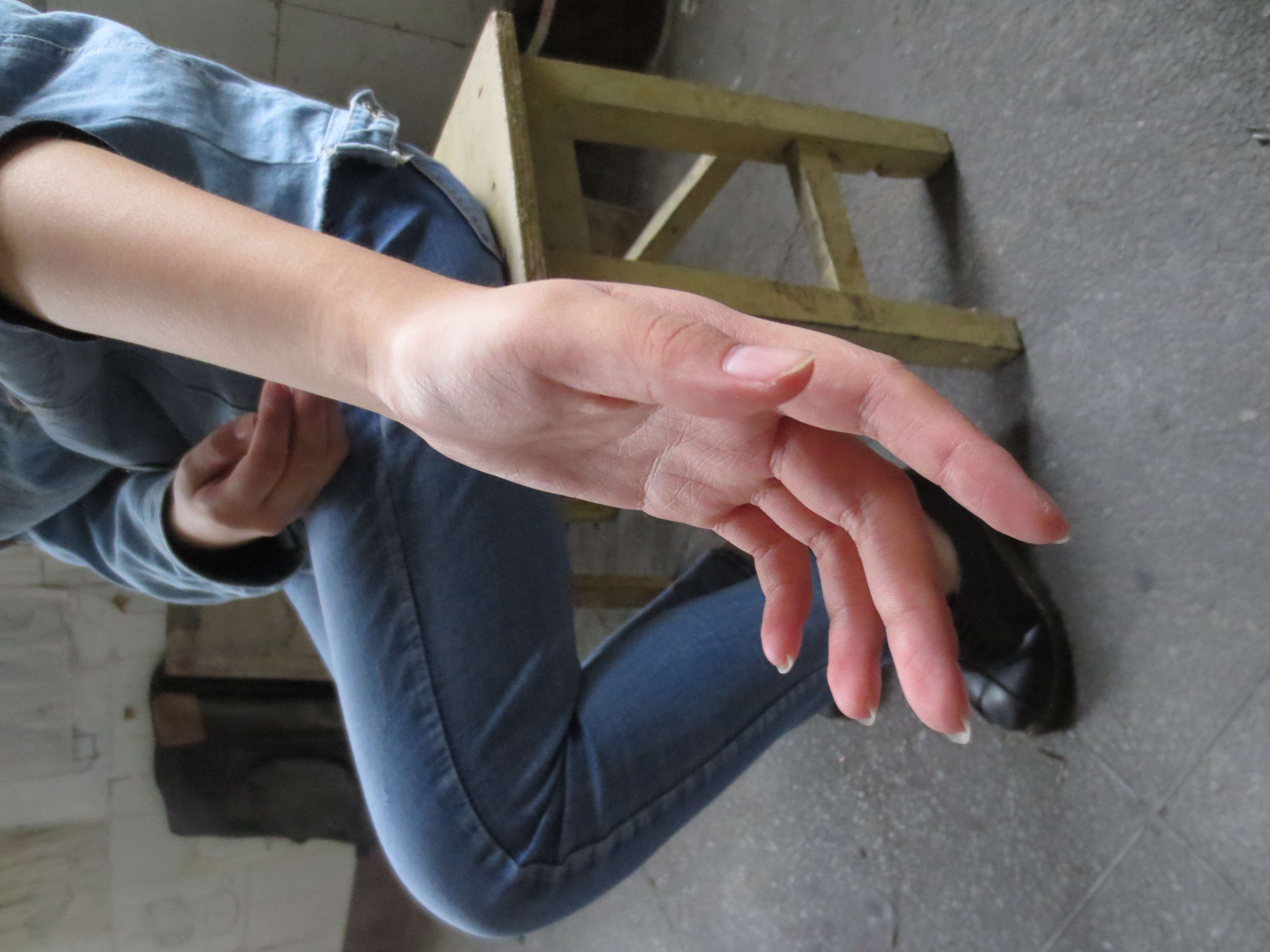 《越拍牛仔学姐裸足脚丫》作品图