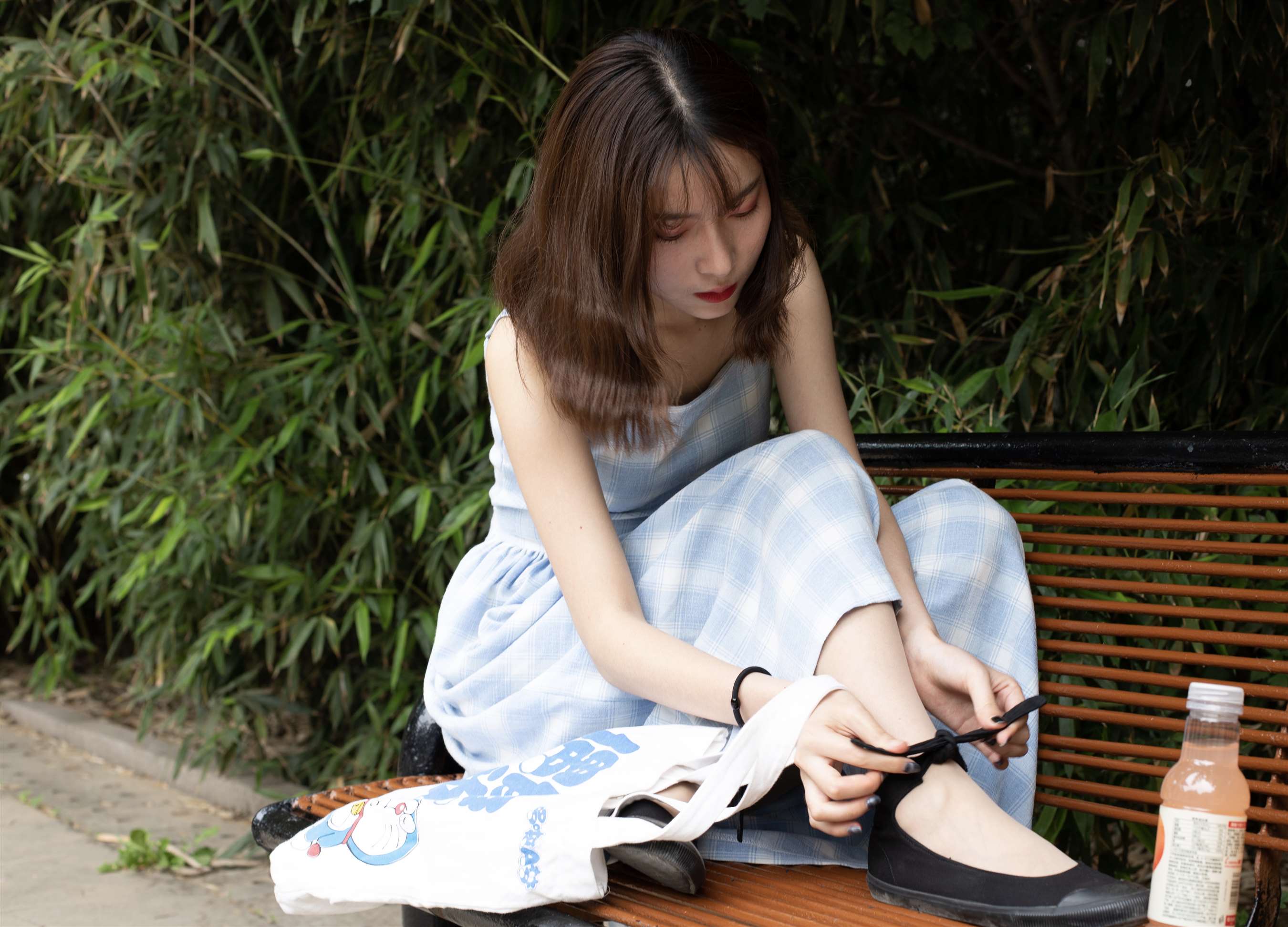 《棉套肉丝脚丫》作品图