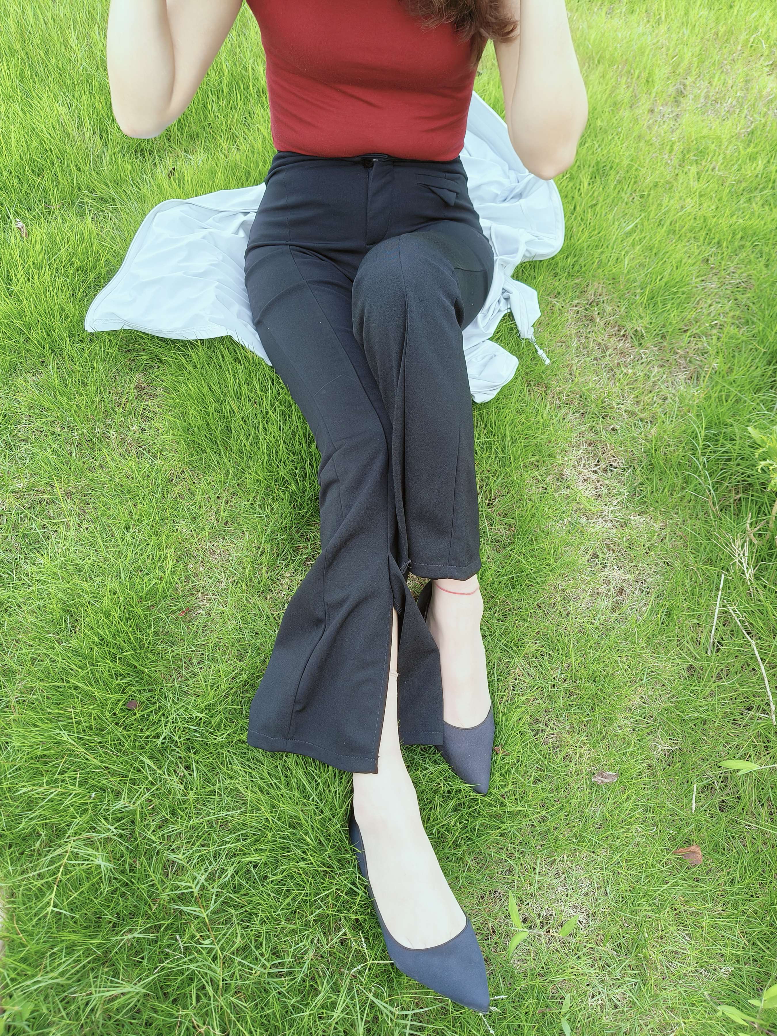 《初颜丝足》作品图