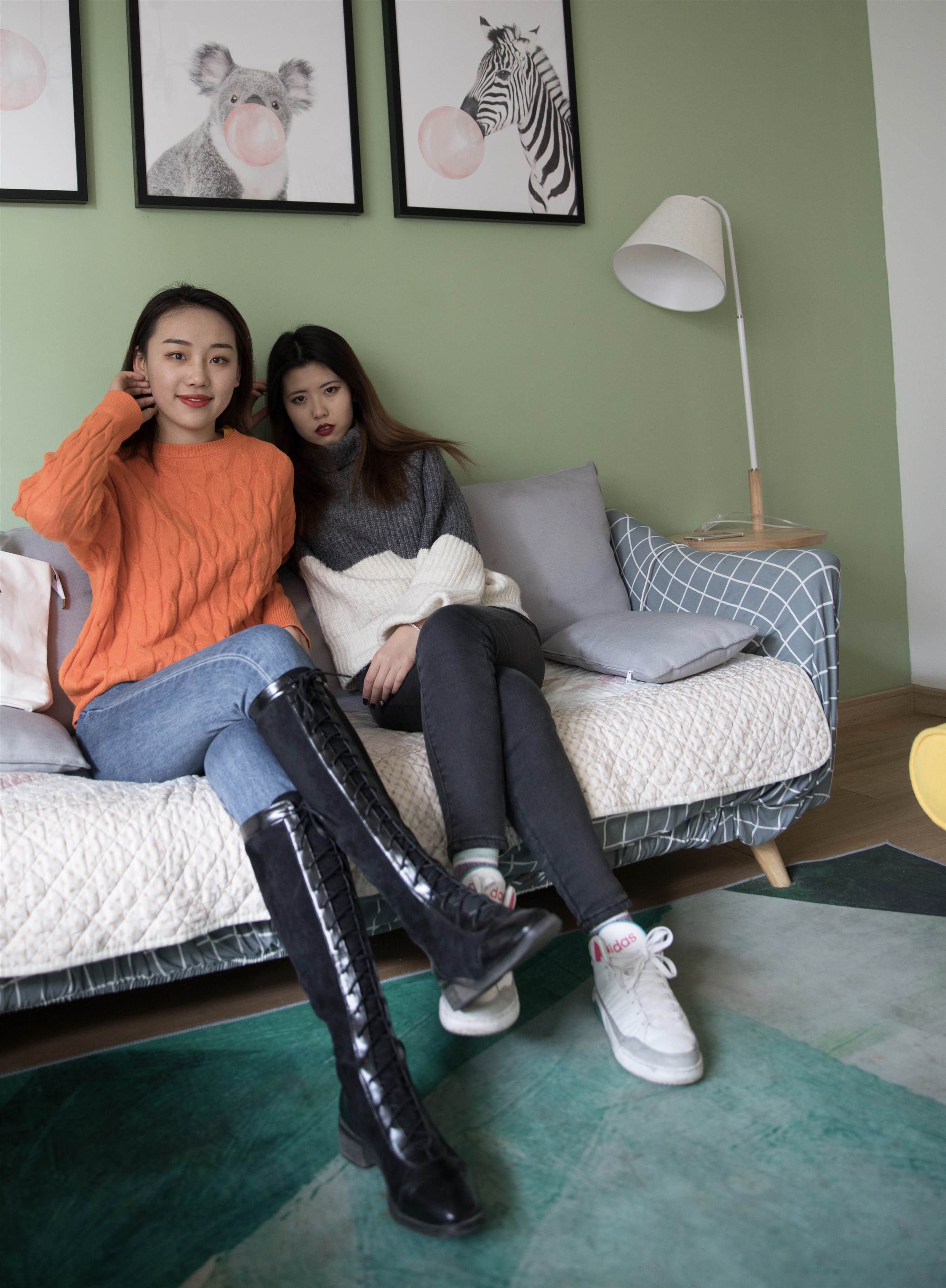 《牛仔少女互jio【花絮1个网盘下载】》作品图