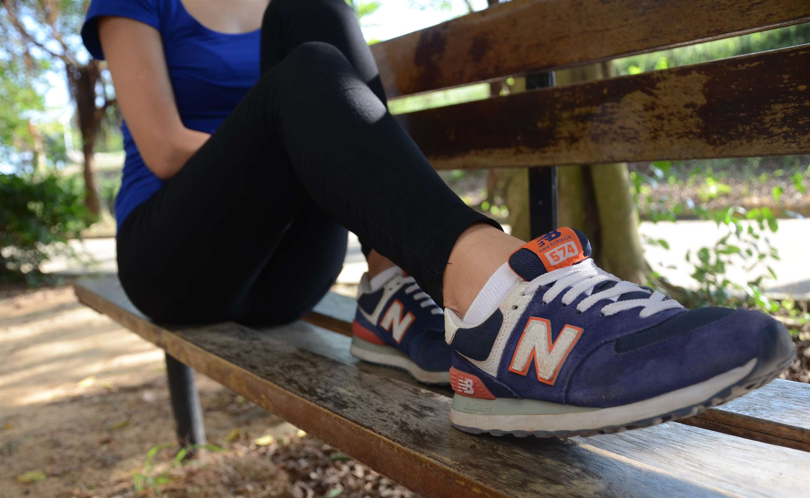 《N字鞋の白棉袜脚》作品图