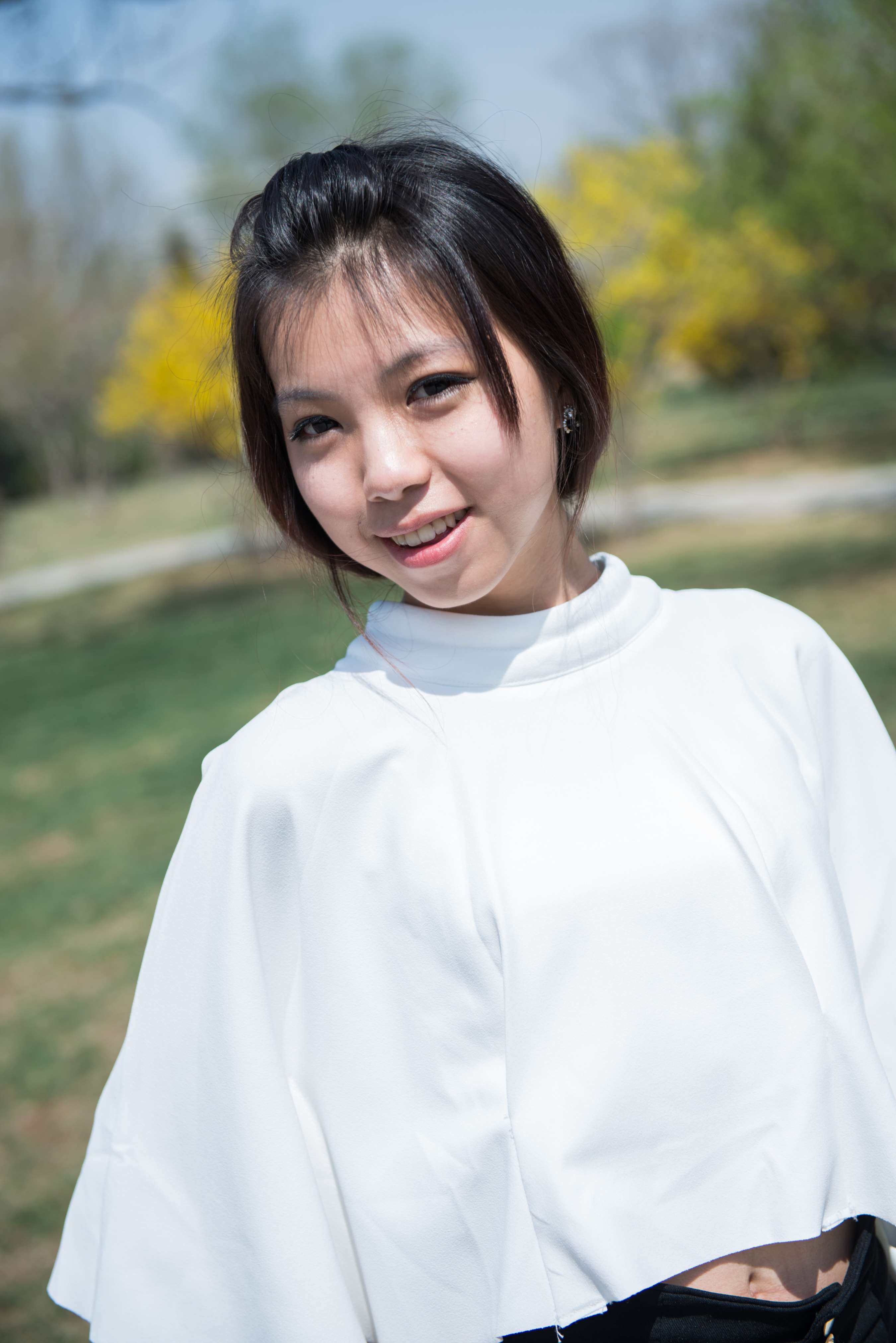 《学姐公园板凳上的嫩足》作品图