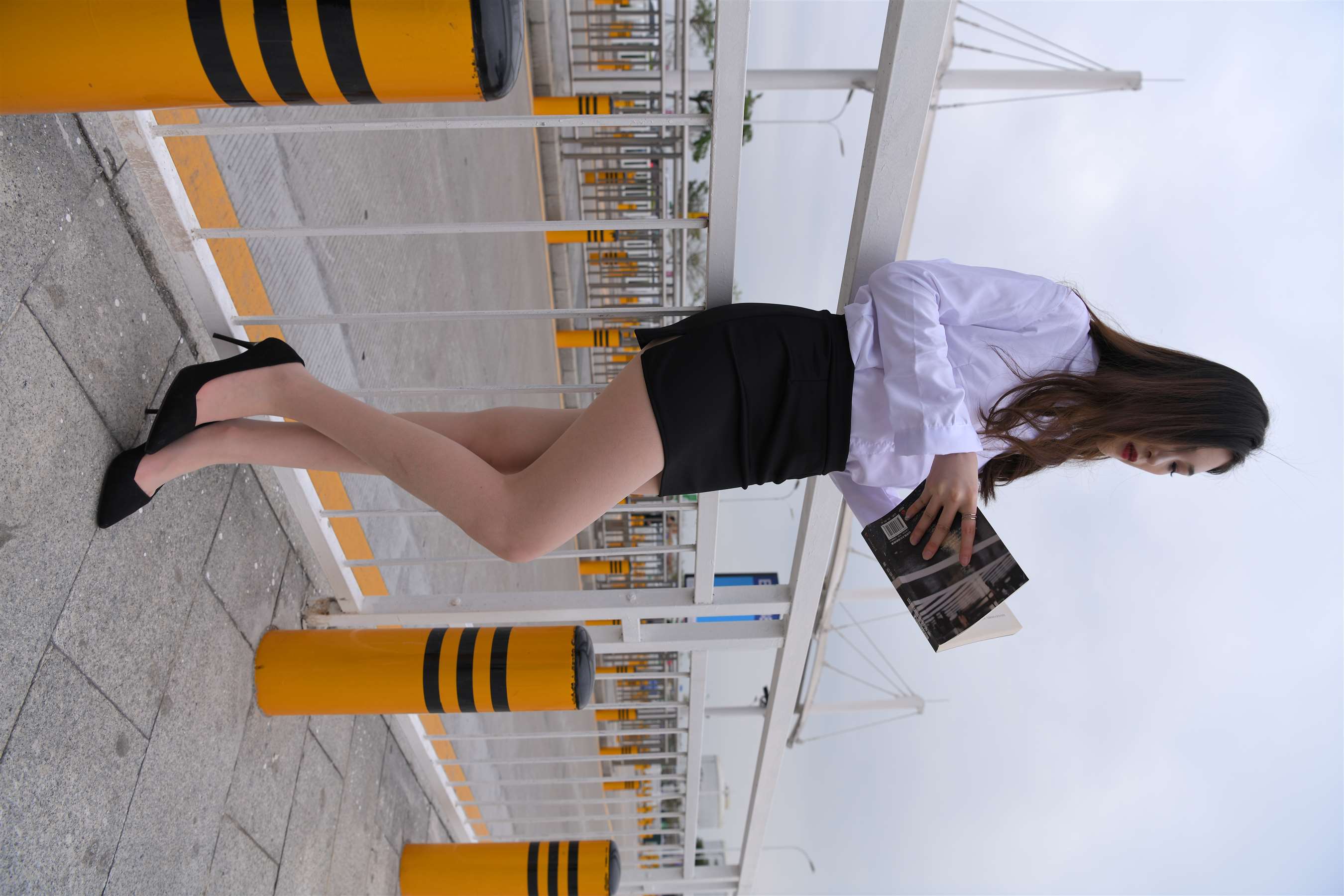 《职业装の长腿丝脚丫【视频7个网盘下载】》作品图