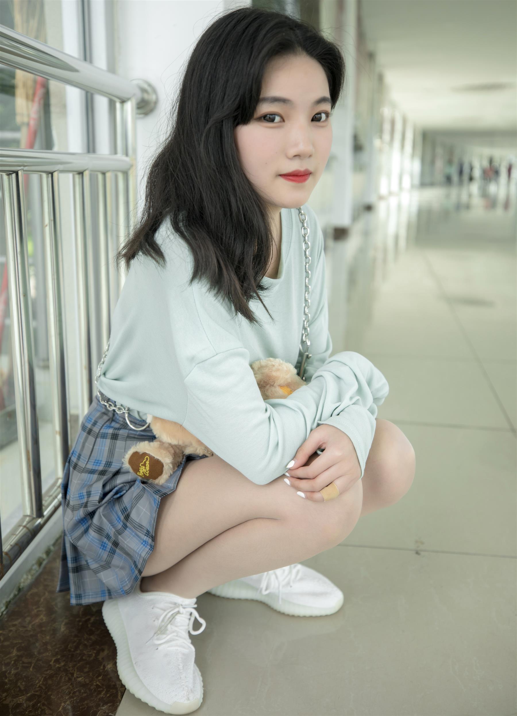 《运动鞋の肉丝脚丫》作品图