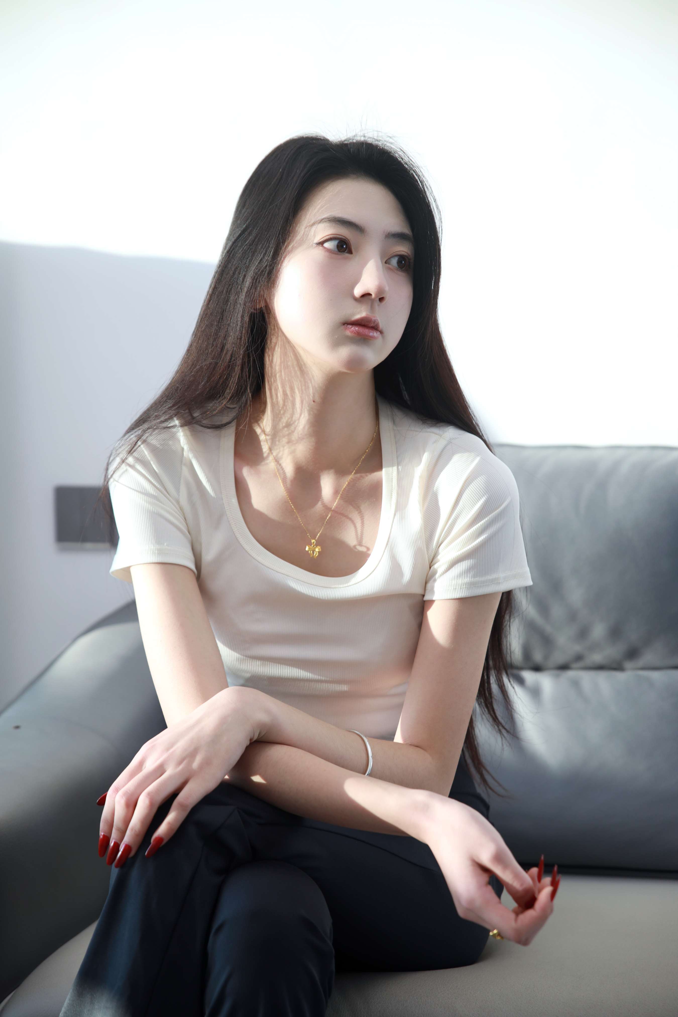 《小宇 沙发展嫩足》作品图