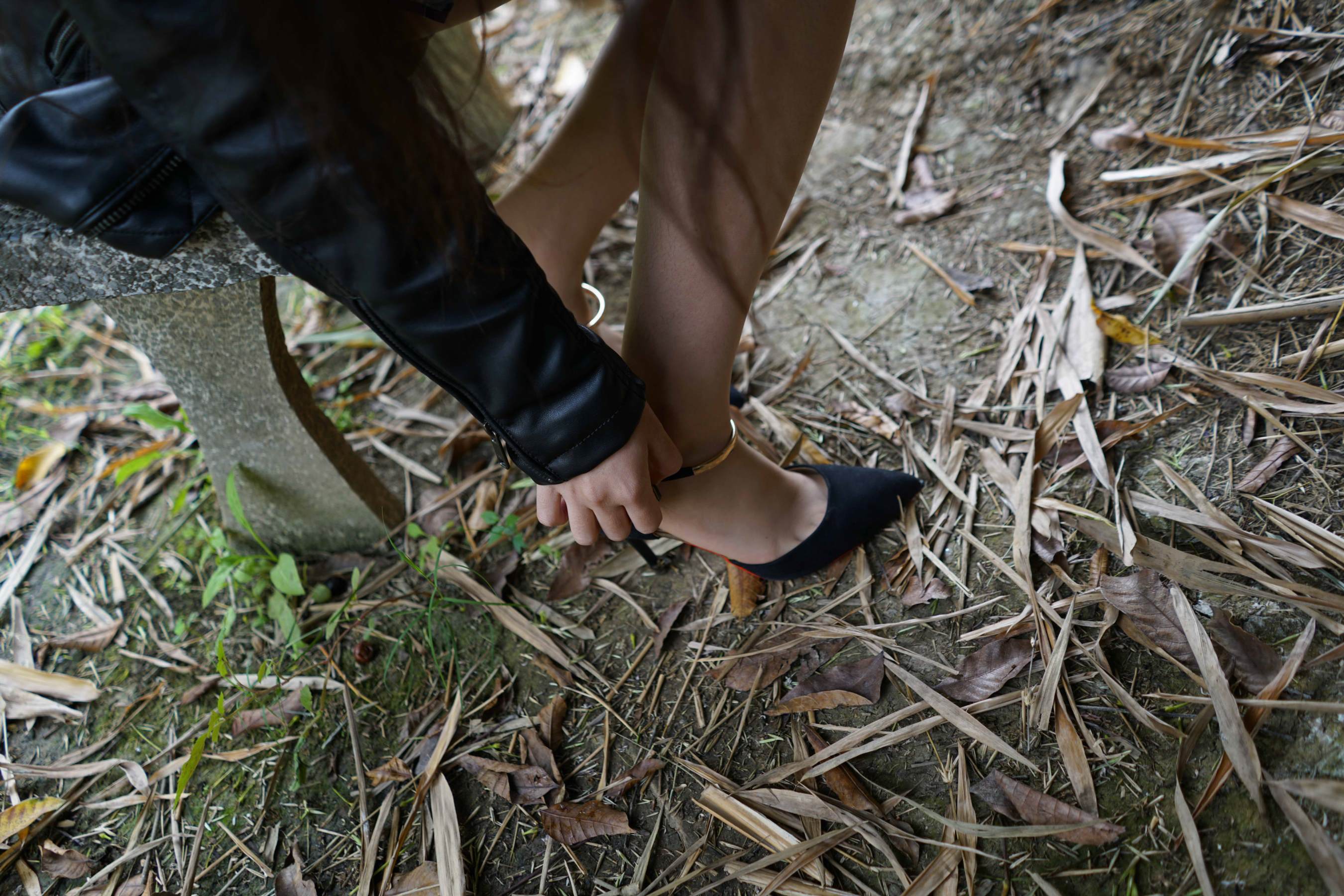 《阿木旗袍の丝袜脚丫》作品图