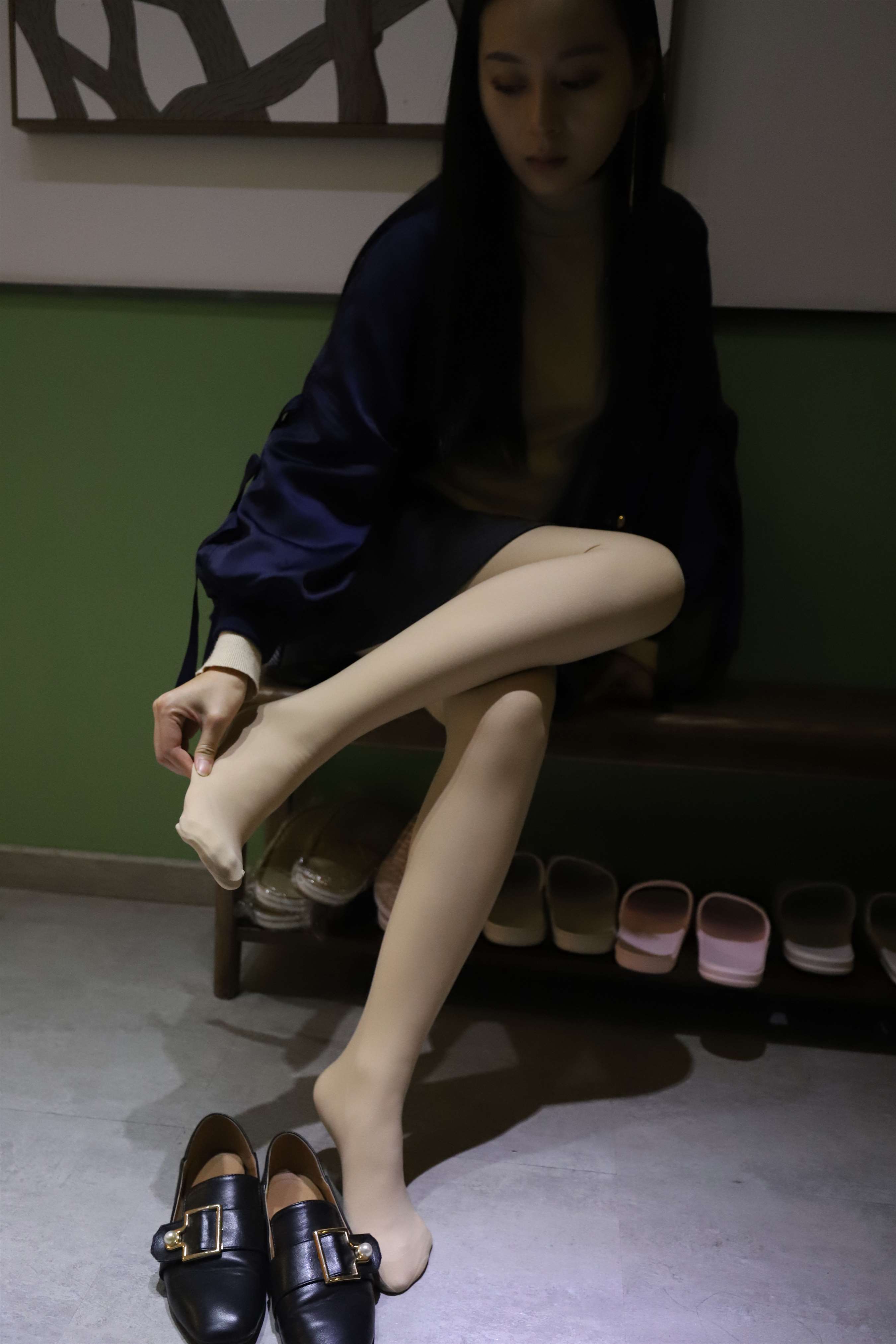 《平跟鞋の肉厚丝脚丫》作品图