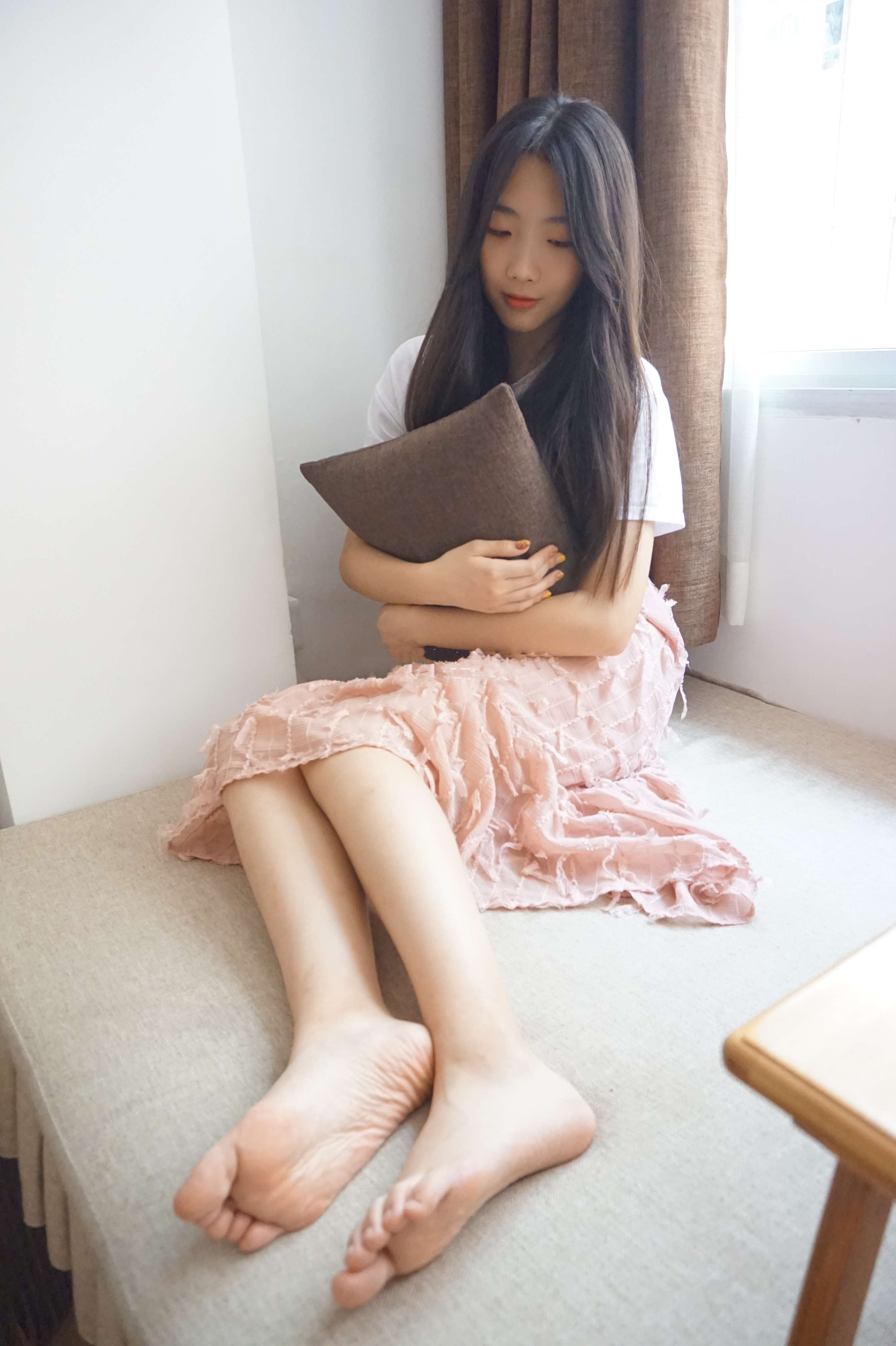 《清纯少女性感小脚》作品图