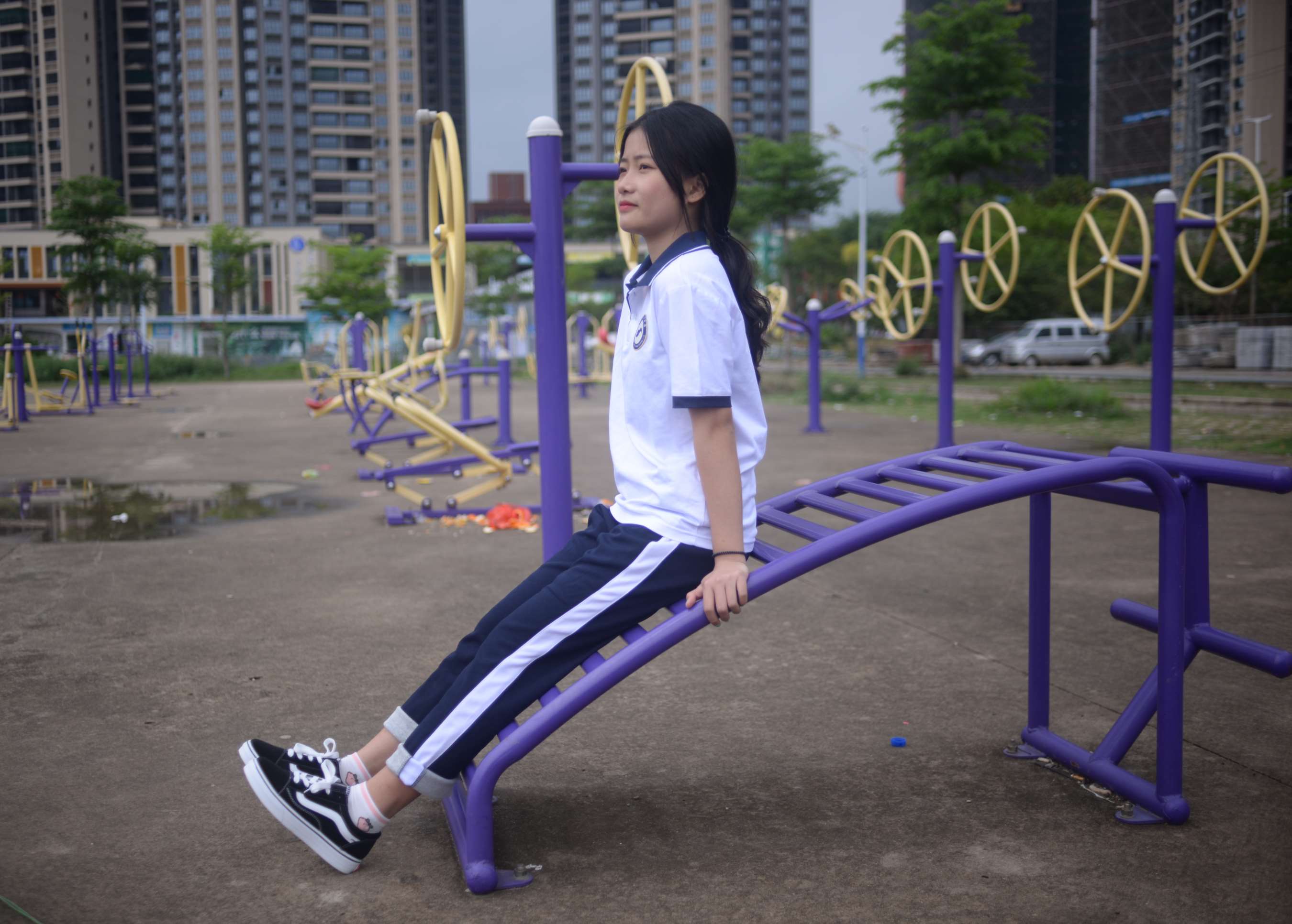 《周子琪少女 夜雨初停的早晨》作品图