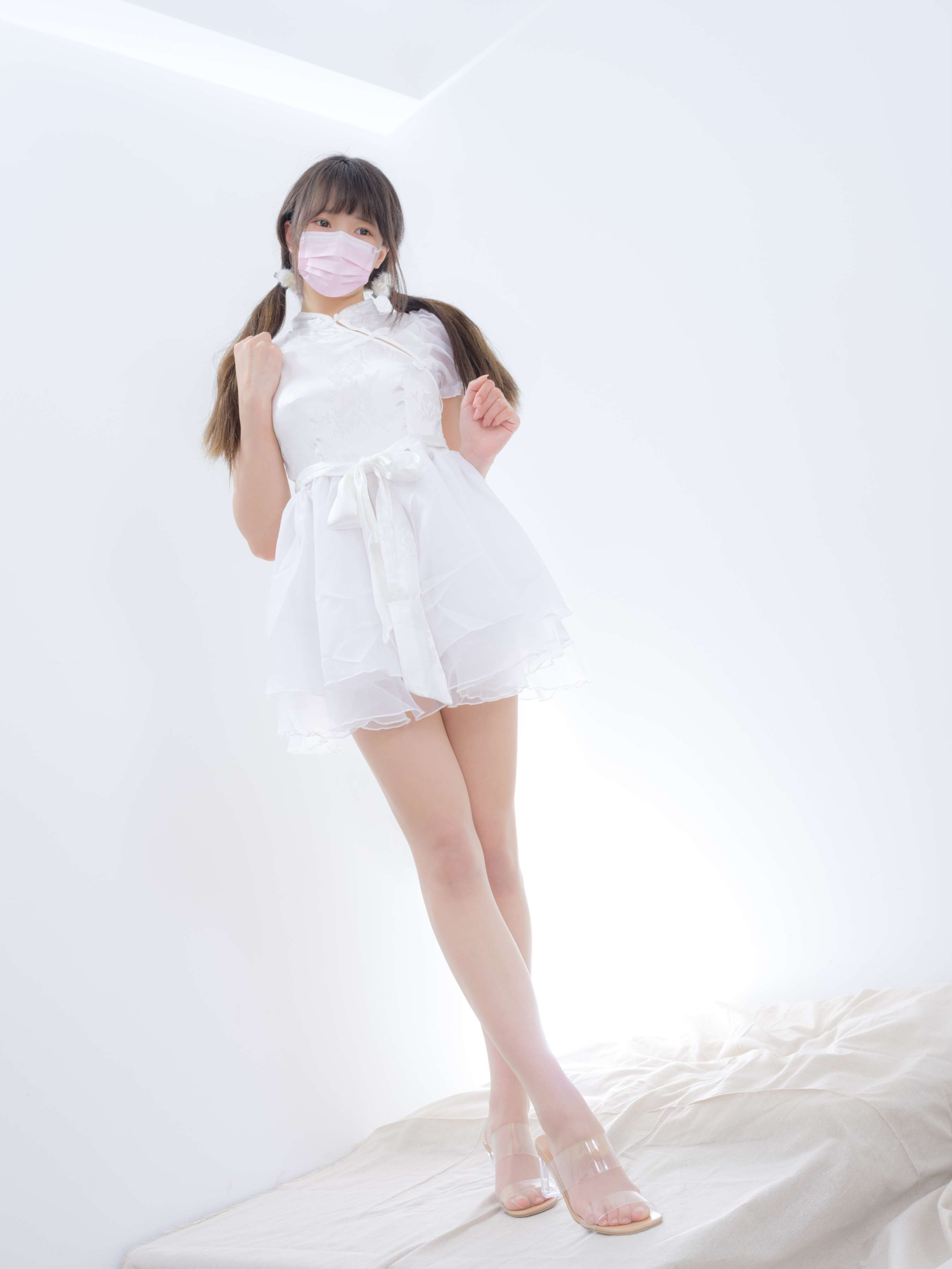 《春雪的肉丝脚丫》作品图