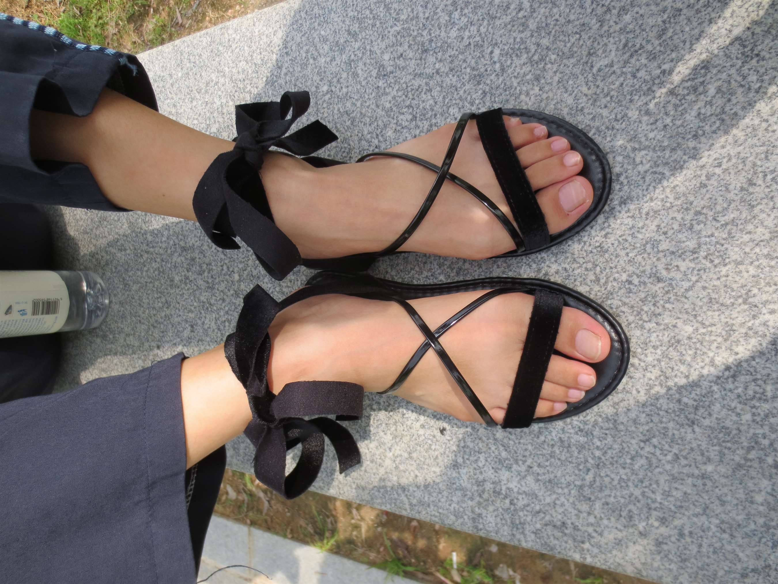 《捆绑嫩足不露脸》作品图