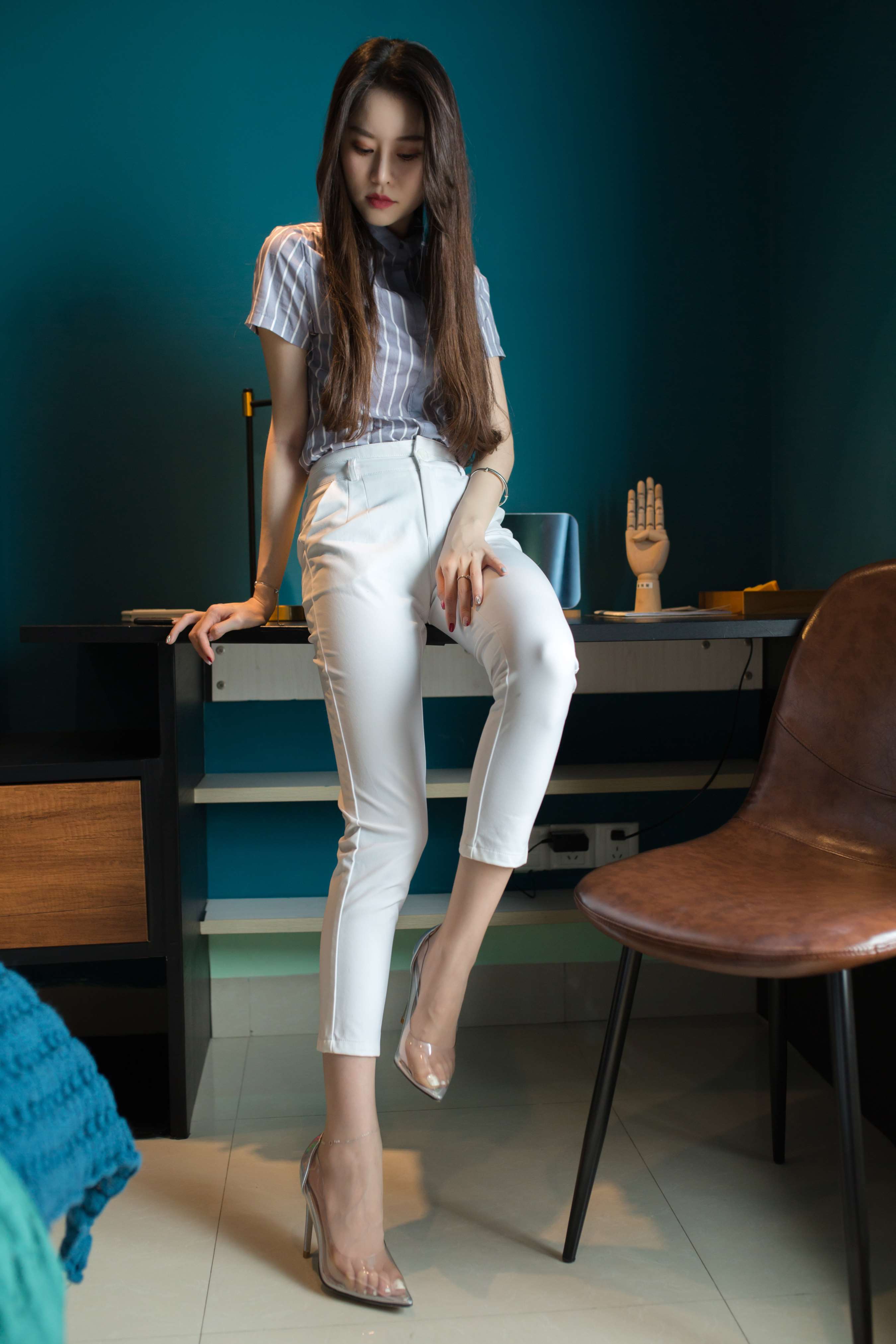 《学姐高跟の肉丝》作品图