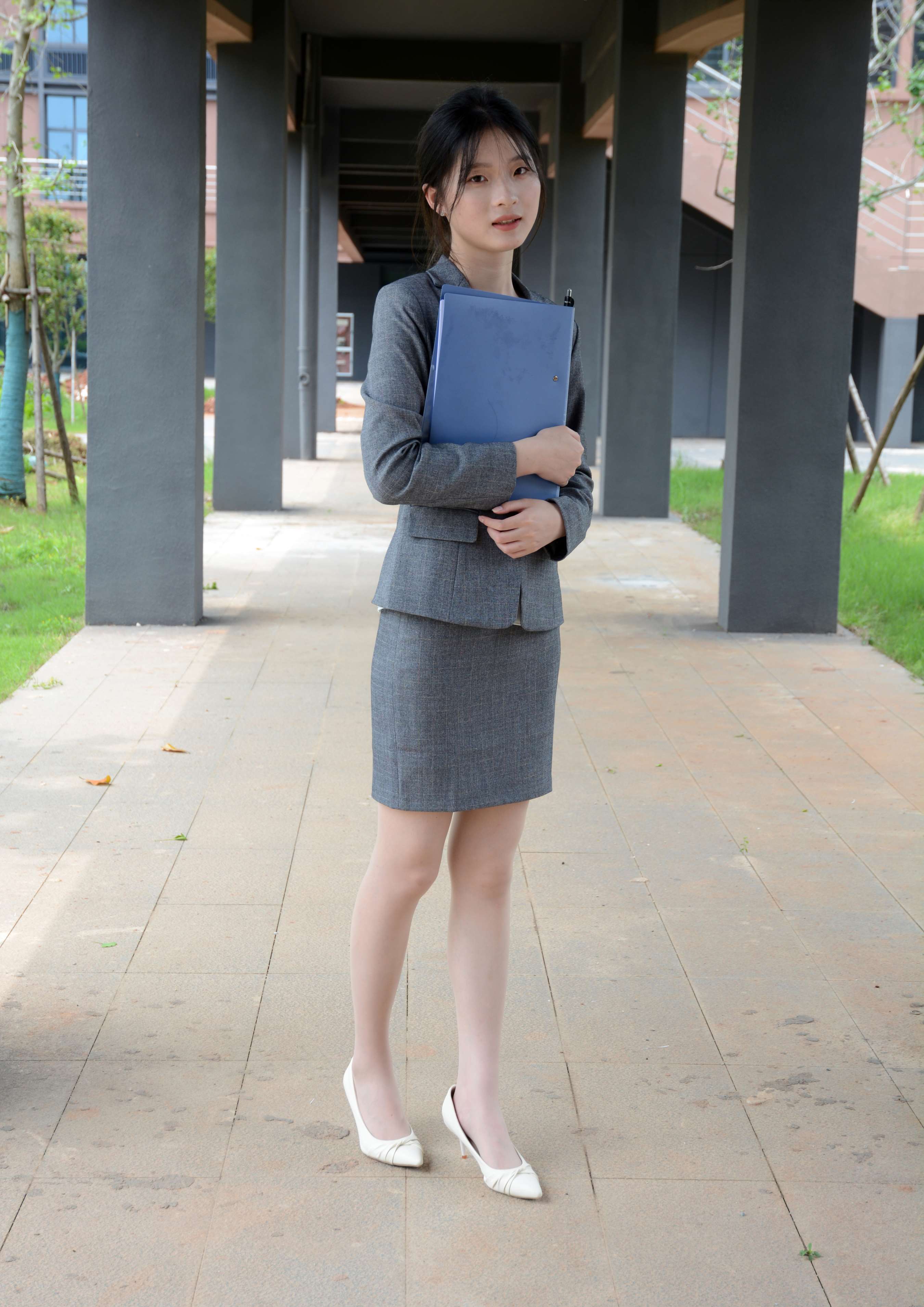 《安妮 放学时刻》作品图