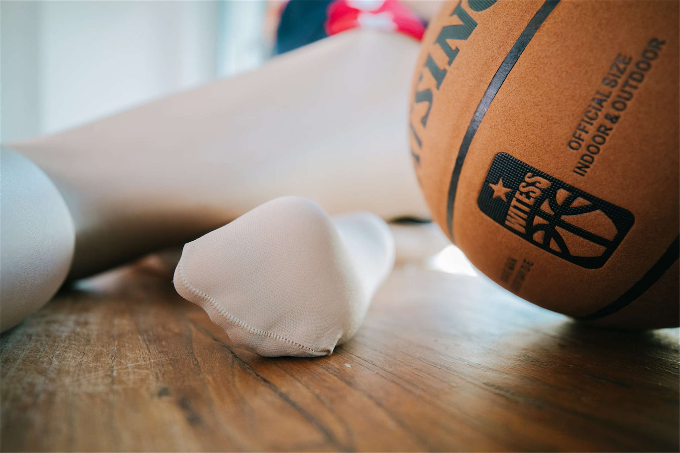 《啦啦队少女》作品图