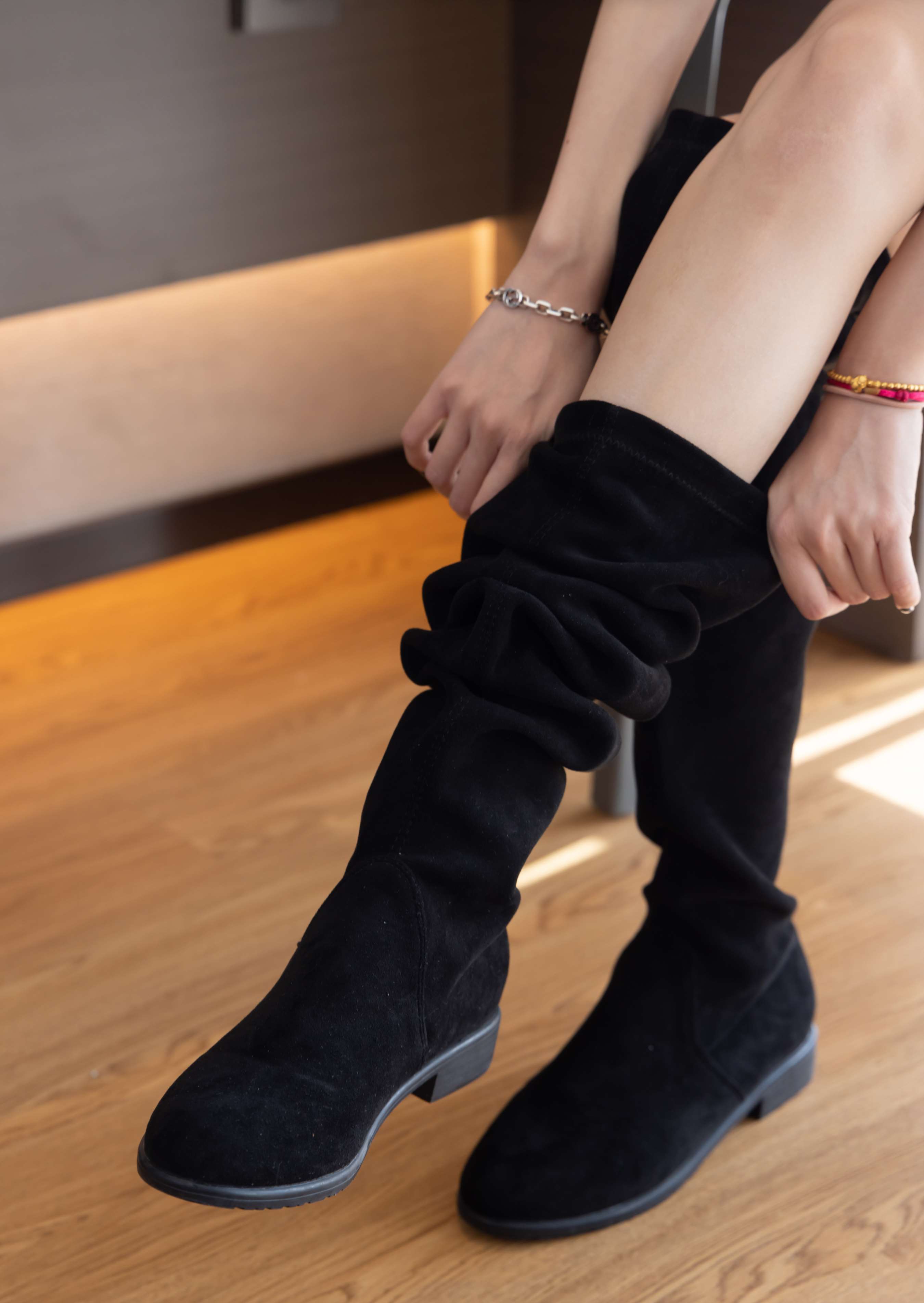 《稚予-棉袜の裸足脚丫》作品图