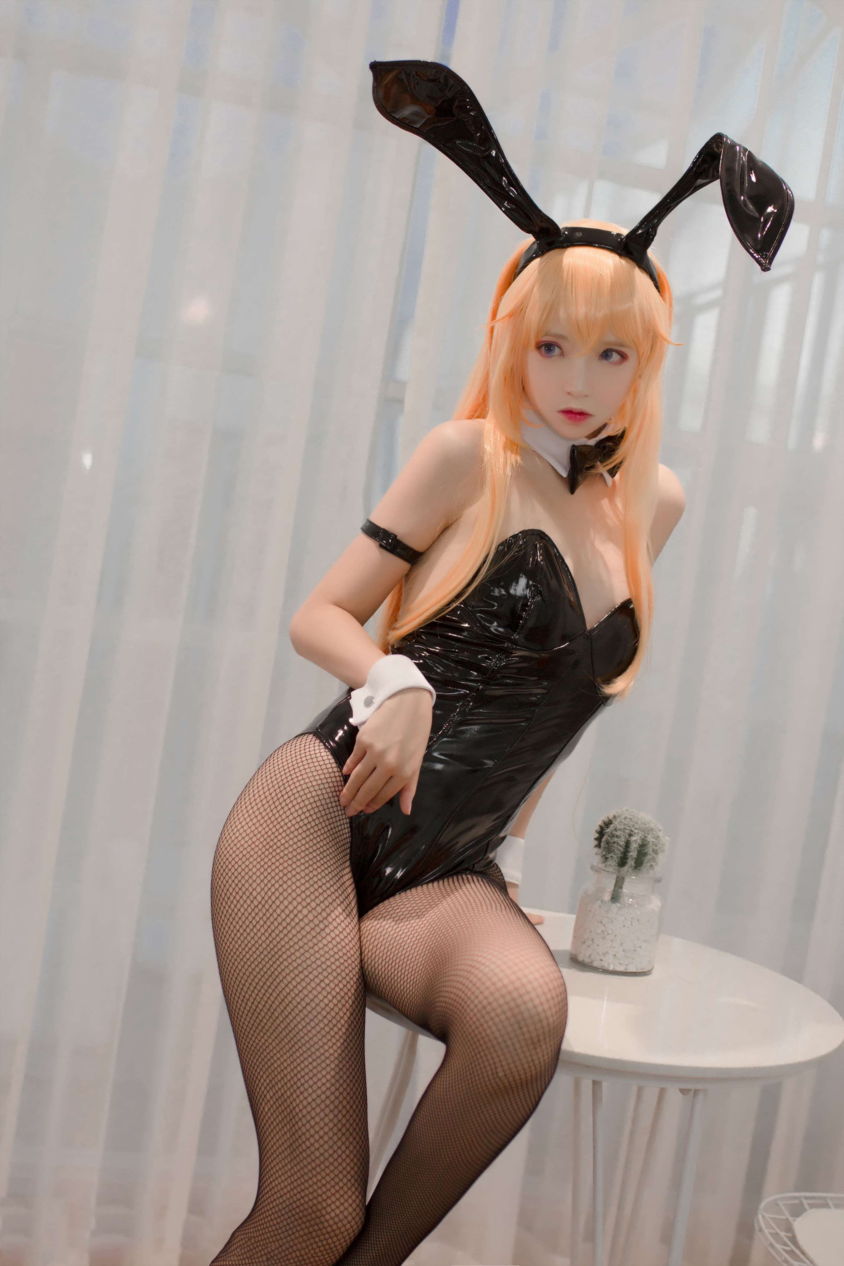 《绘里兔女郎》作品图