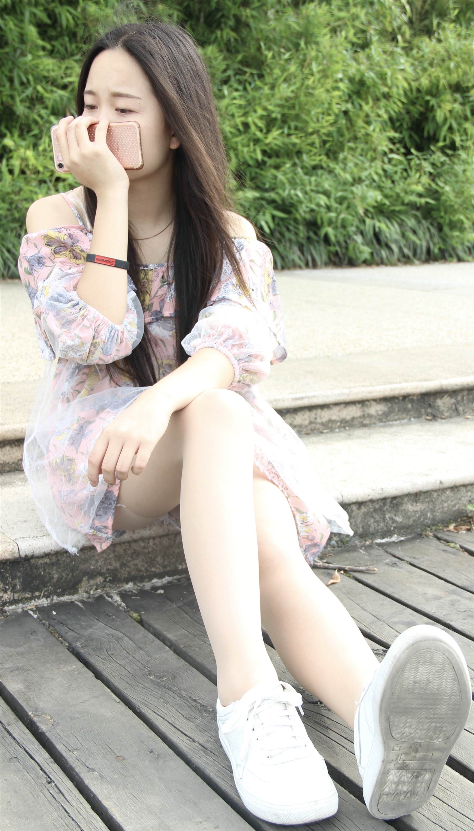 《静曼的板鞋の丝袜脚丫》作品图