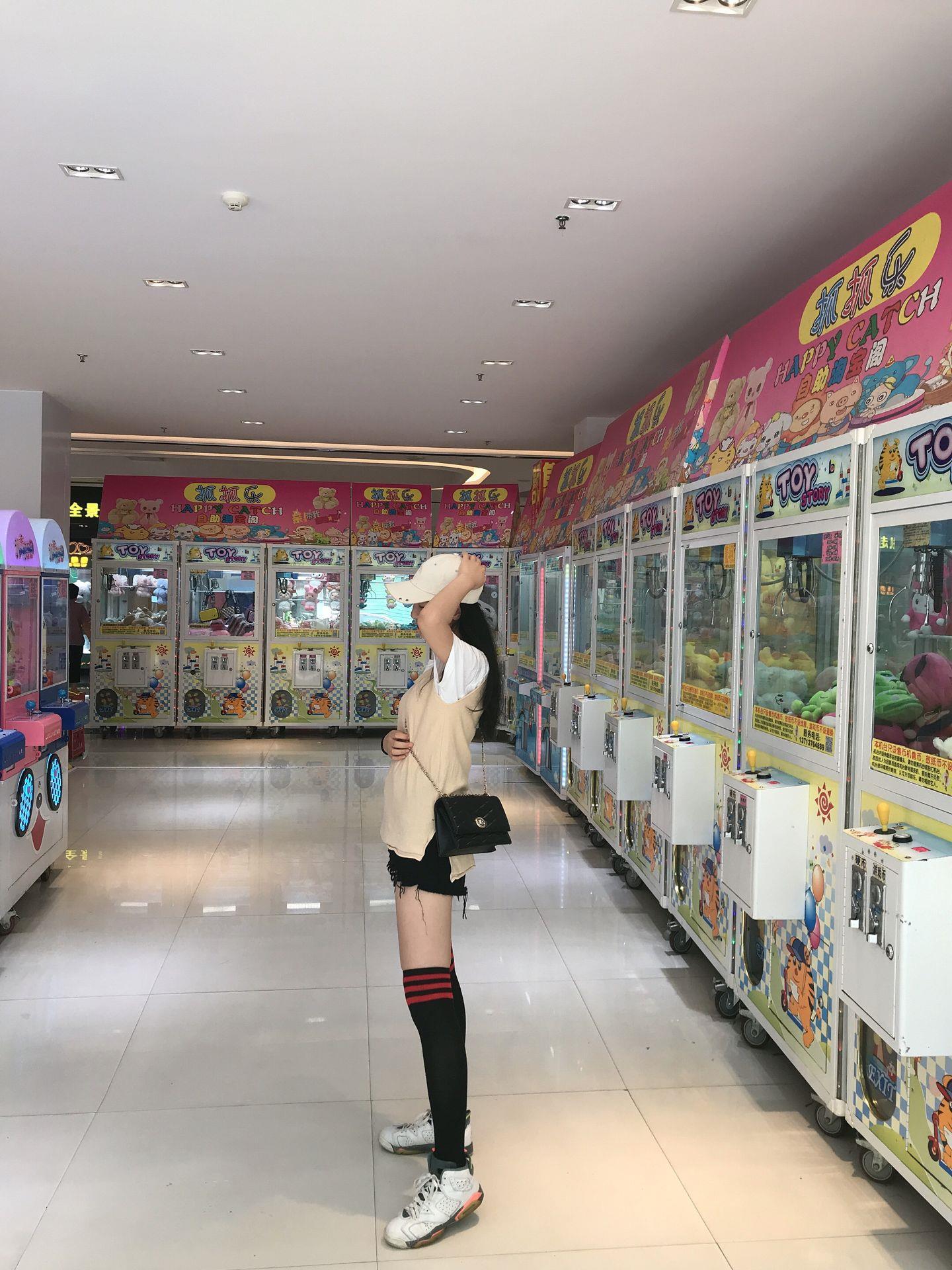 《一起来玩娃娃机吧+视频2个》作品图