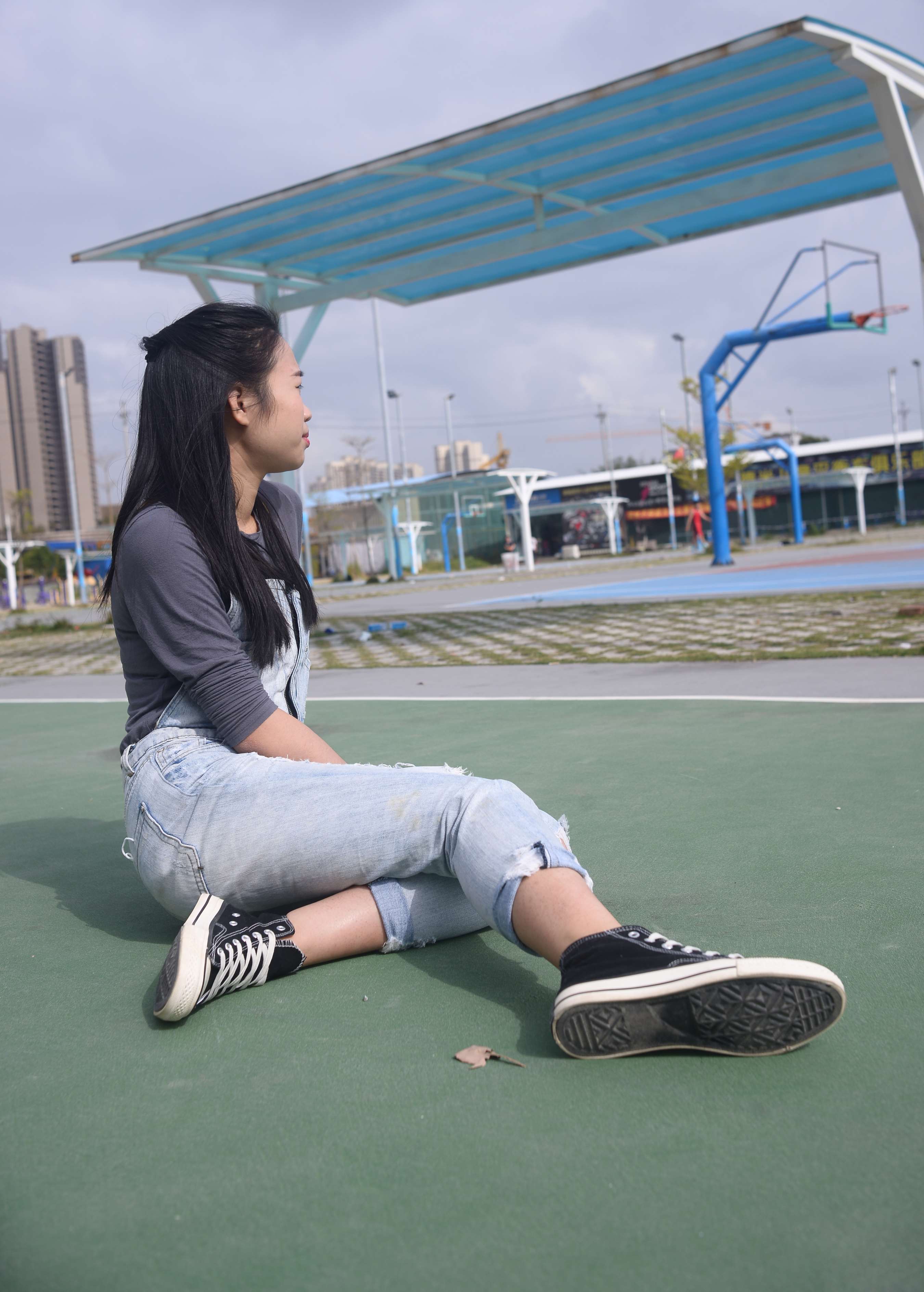 《芊芊 比夏天还要温暖》作品图