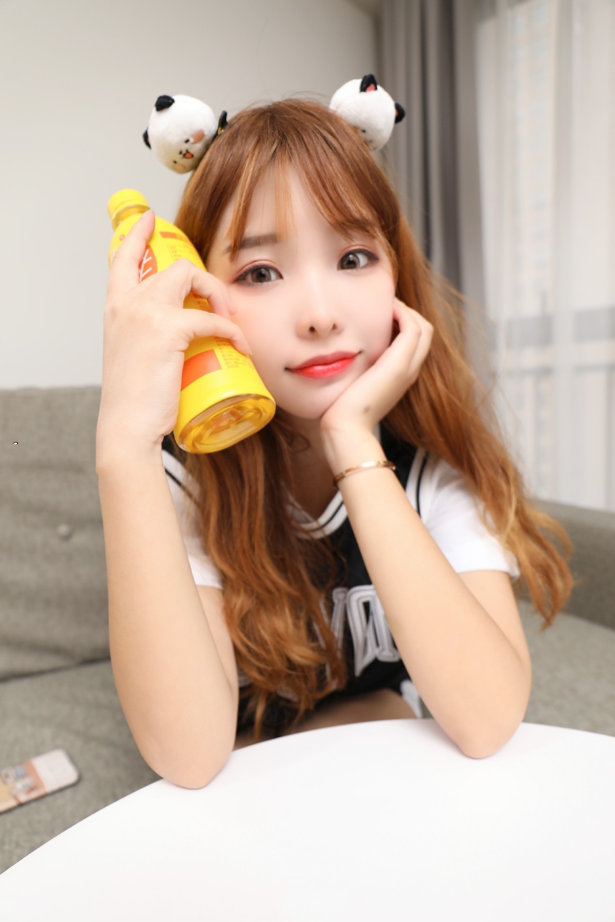 《可爱少女板鞋の棉袜脚丫》作品图