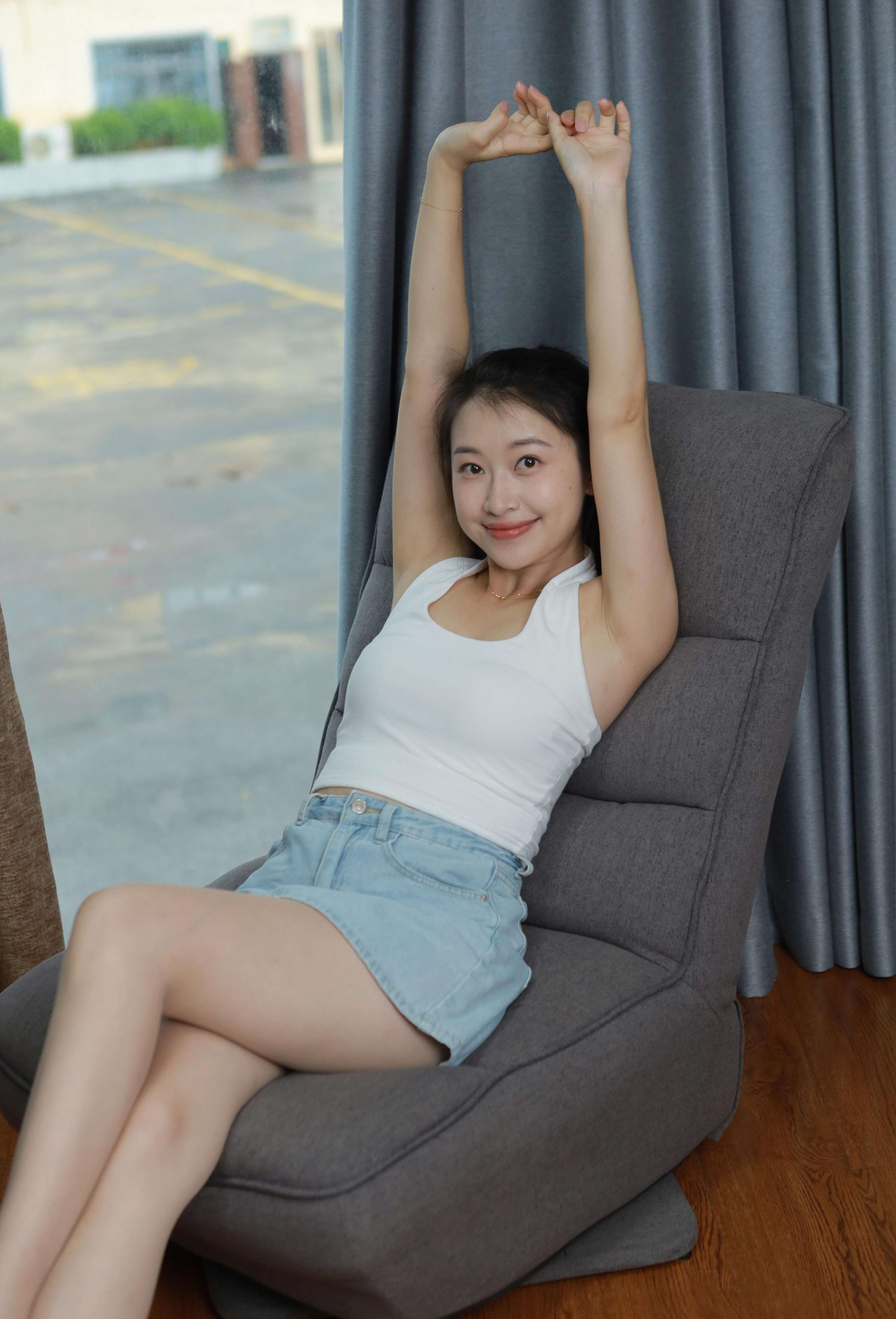 《小婕-清爽凉鞋》作品图