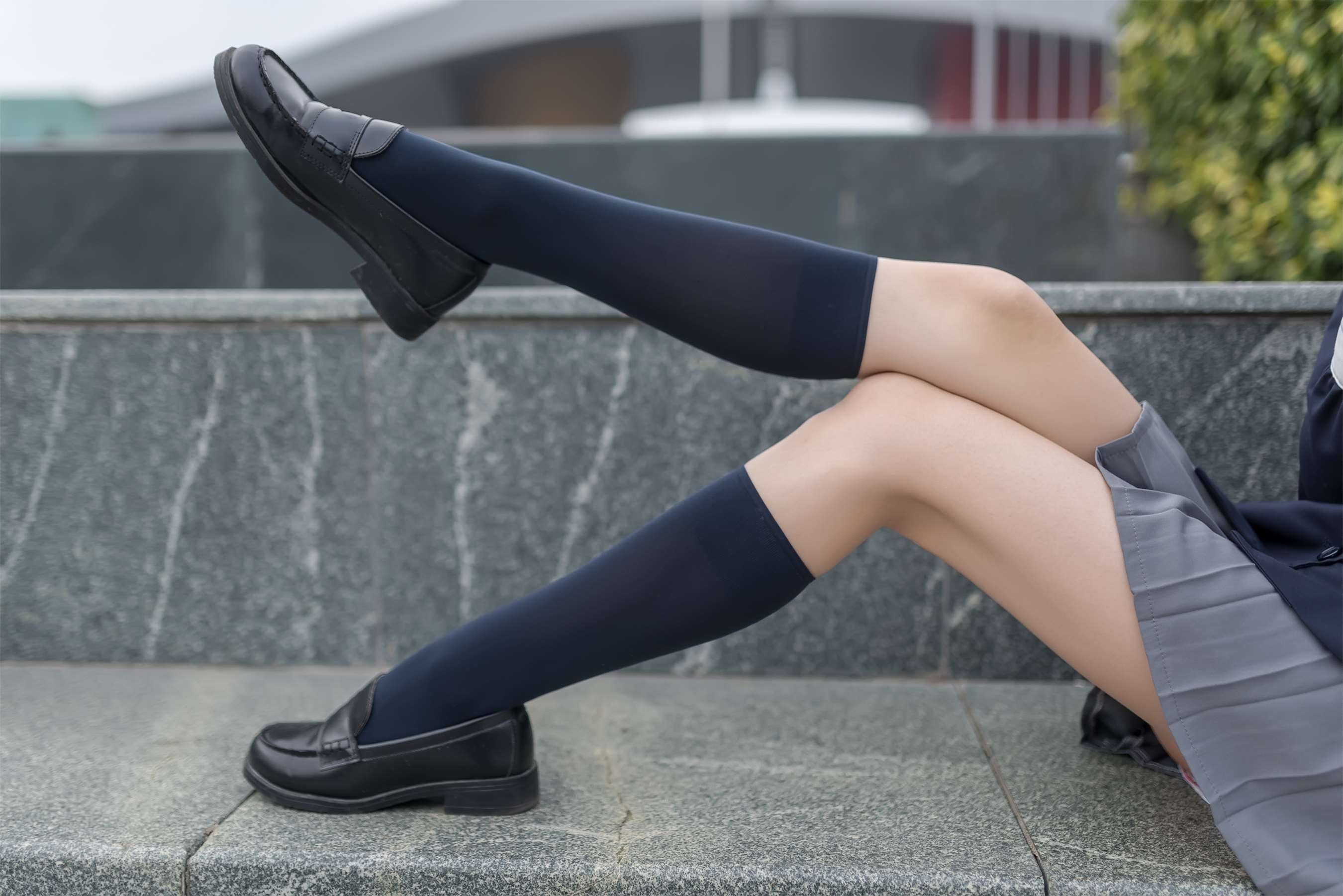 《日系の皮鞋长黑袜》作品图