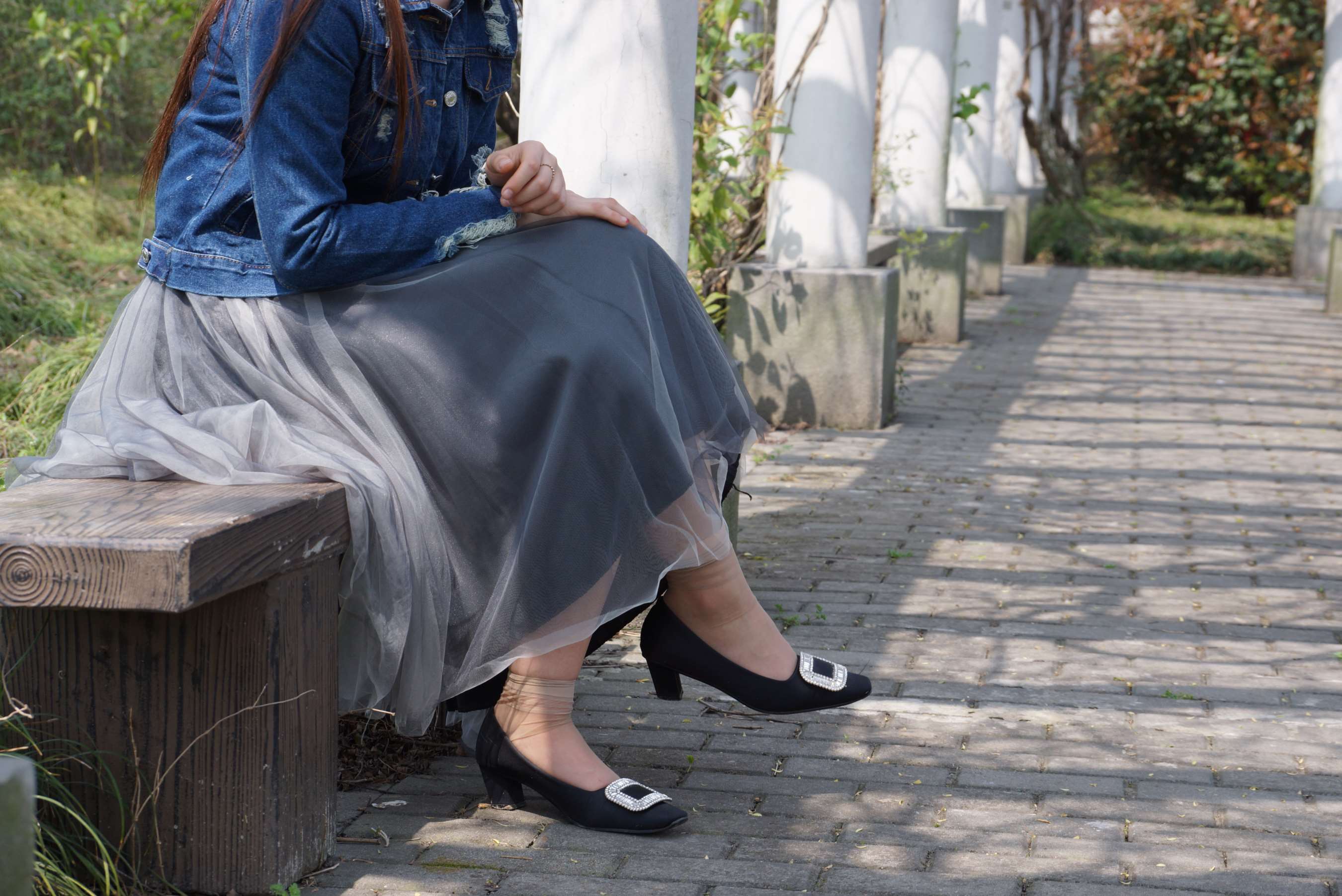 《一直对白领、蓝领类型的小姐姐没有抵抗力》作品图