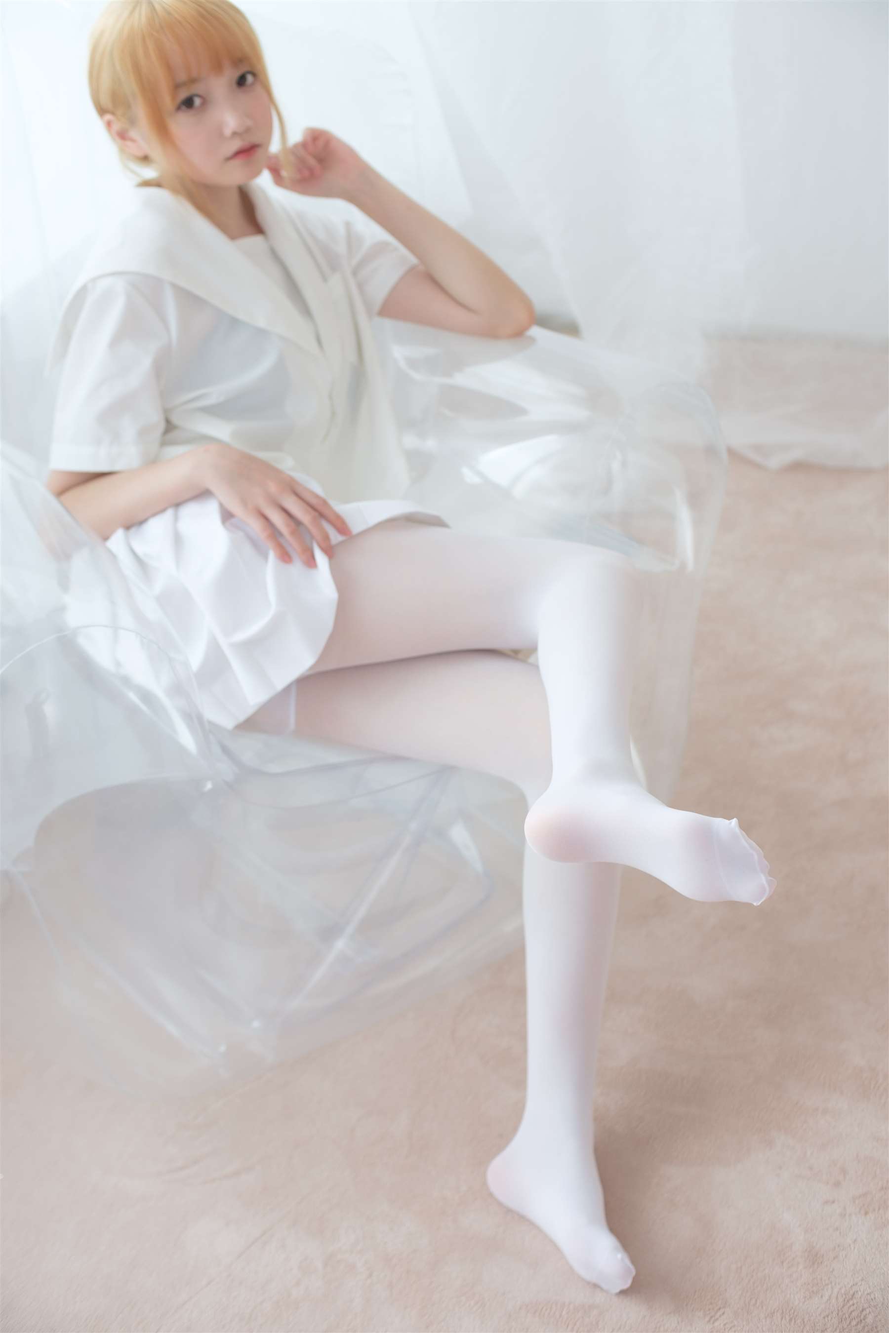 《学院风百褶裙丝袜脚丫+视频1个》作品图