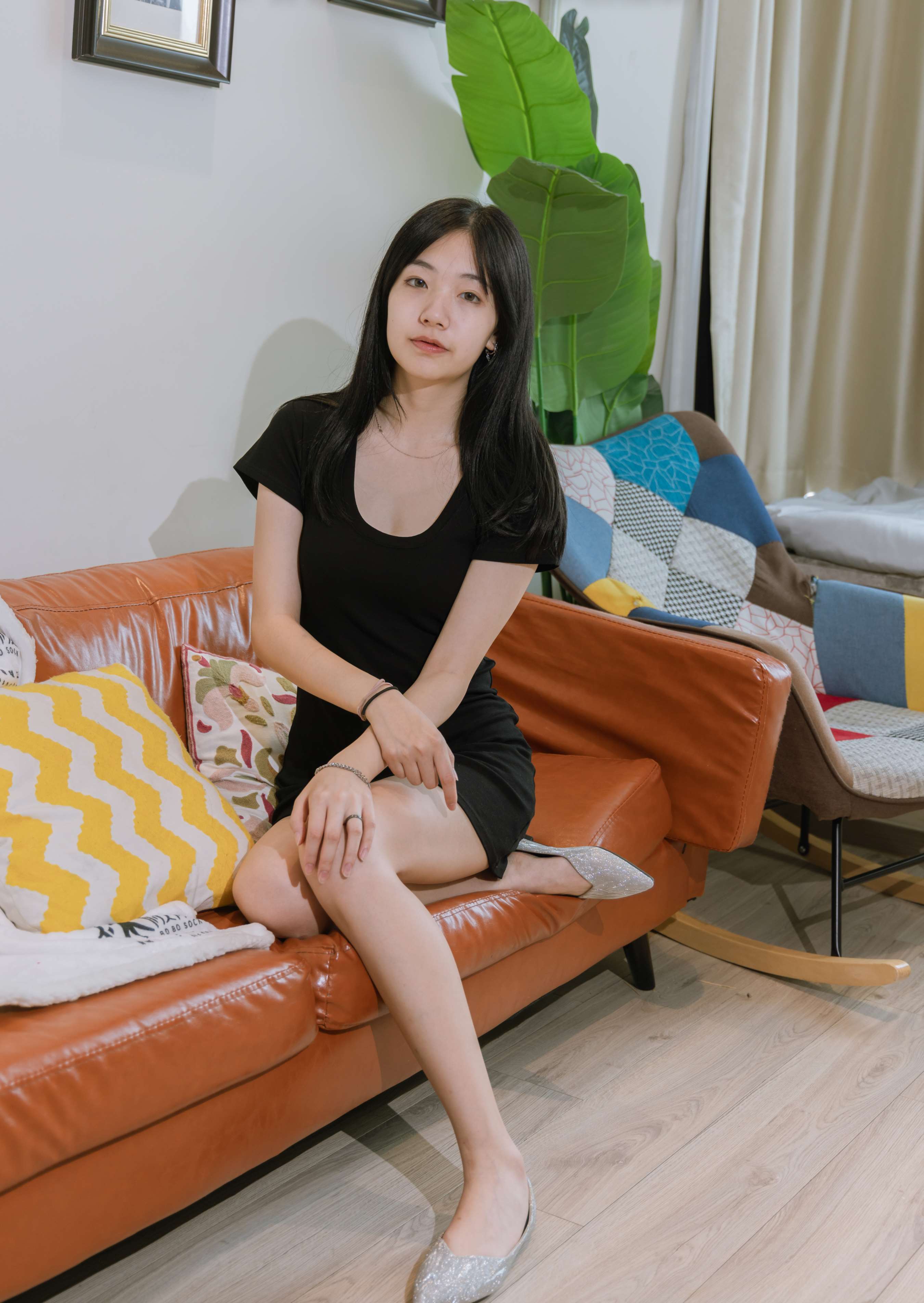 《小甜豆 黑色船袜の裸足》作品图