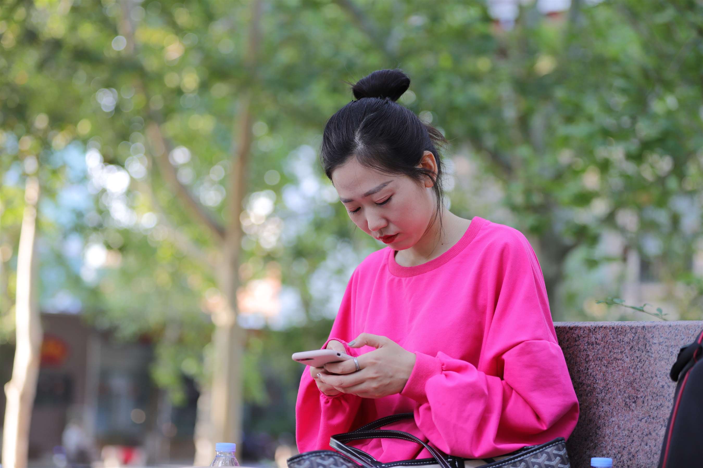 《红衣小腿袜》作品图