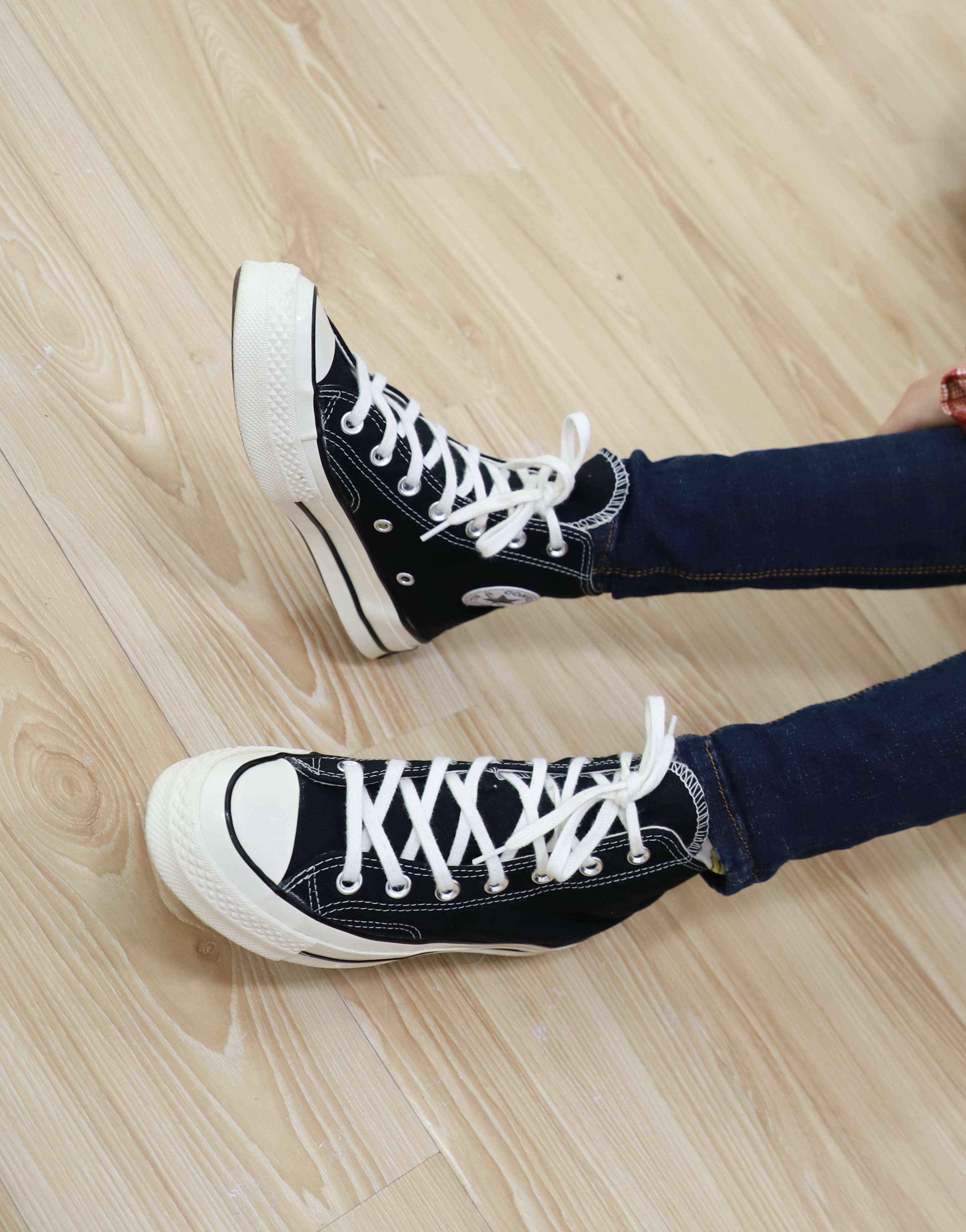 《脚丫踩奶油面包【套图+视频1个】》作品图