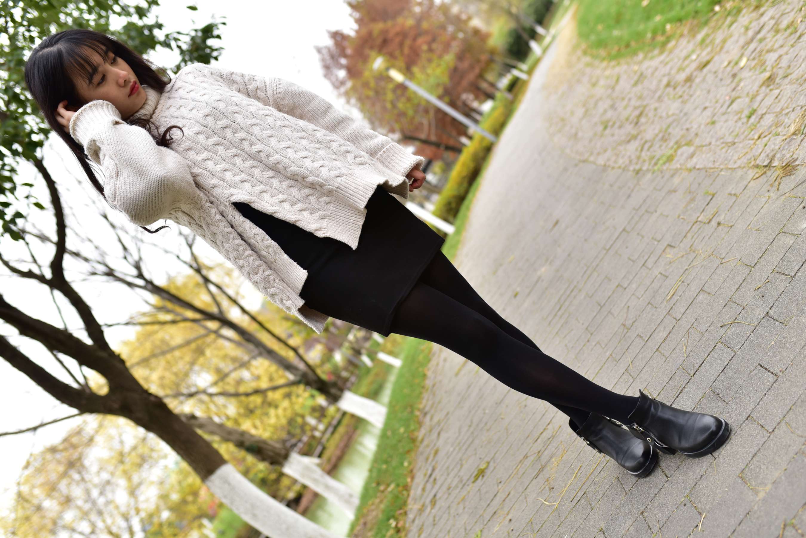 《嘉嘉师姐黑丝》作品图