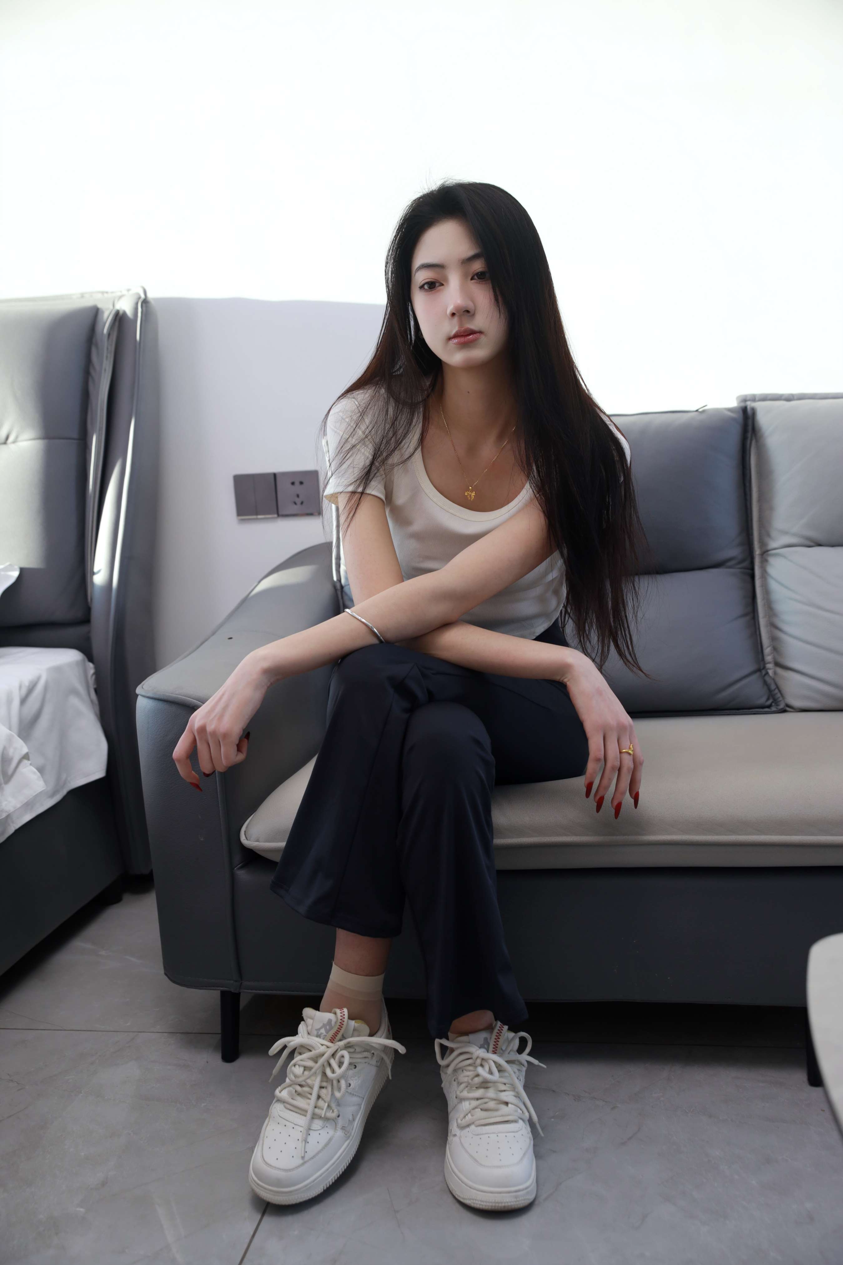 《小宇 沙发展嫩足》作品图