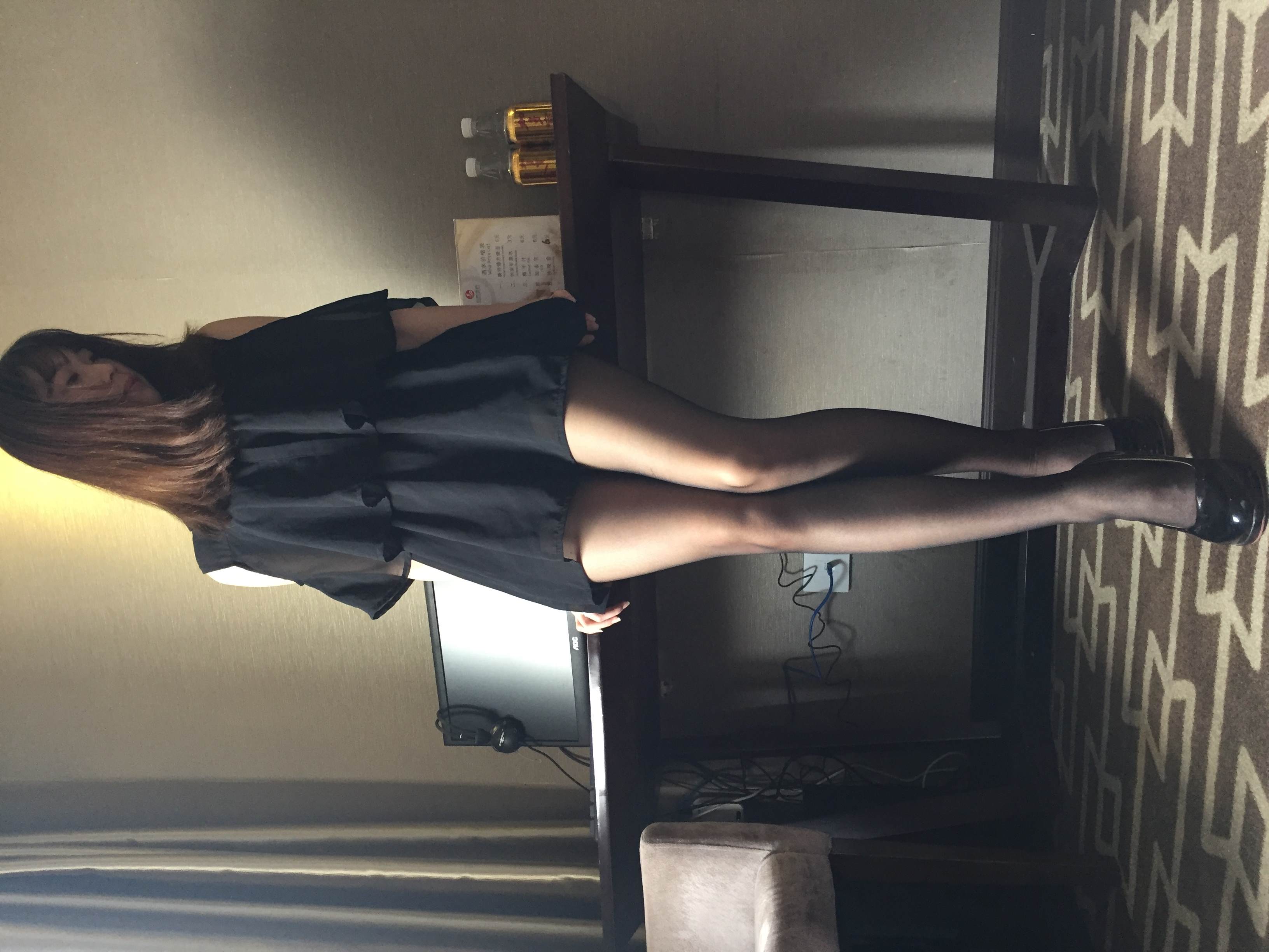 《黑衣女神》作品图