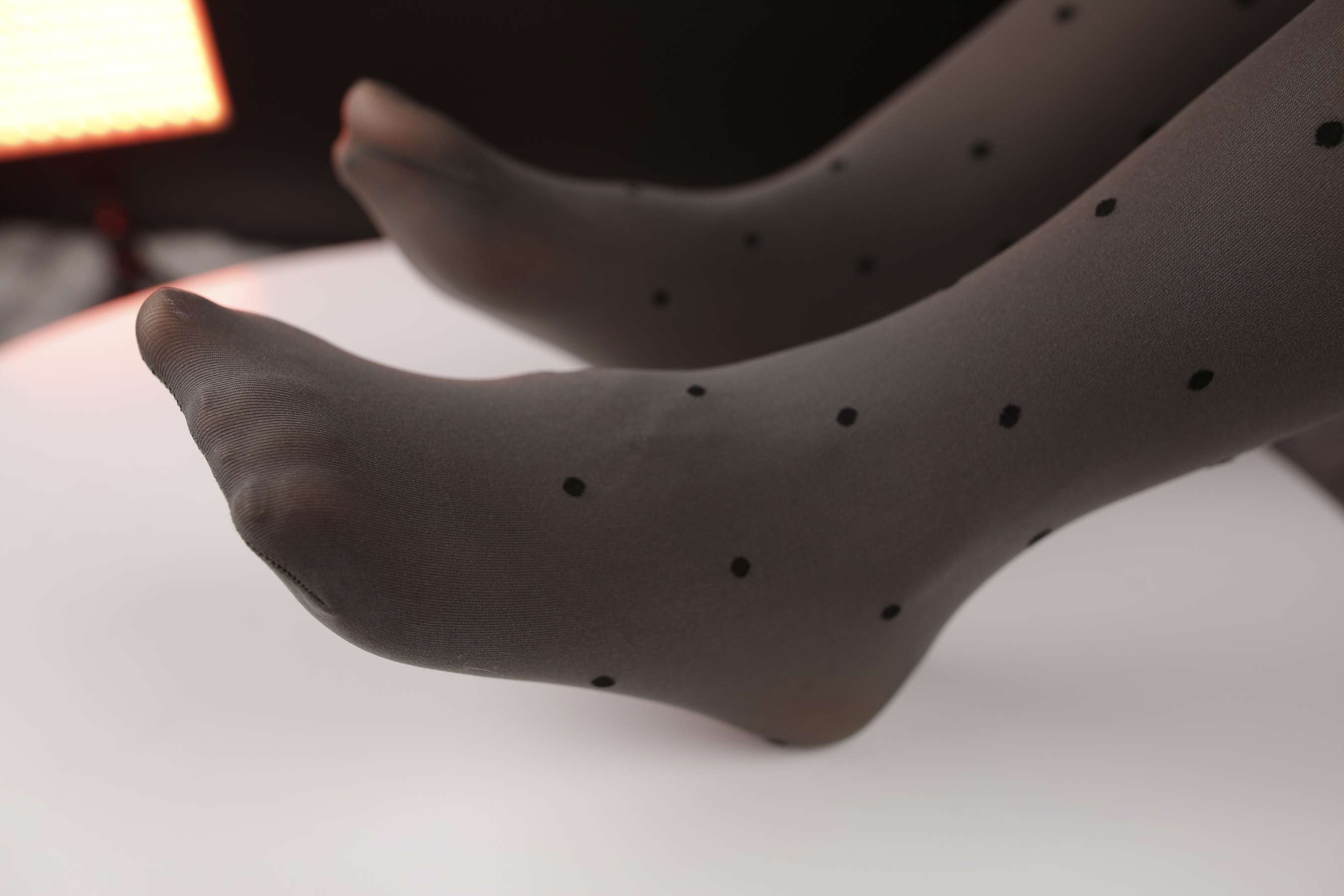 《小糖果微甜  灰色波点》作品图