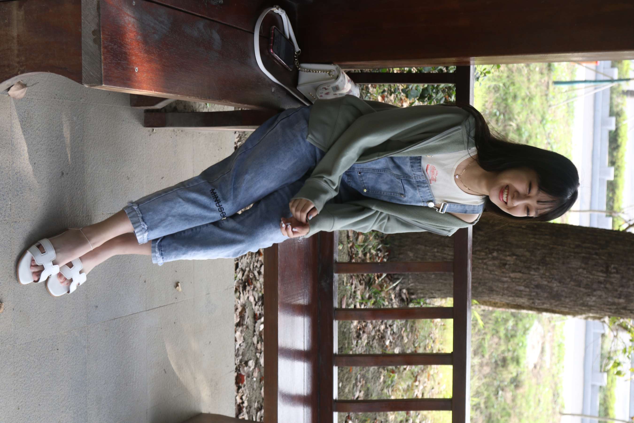 《日系少女的初夏游园日记》作品图